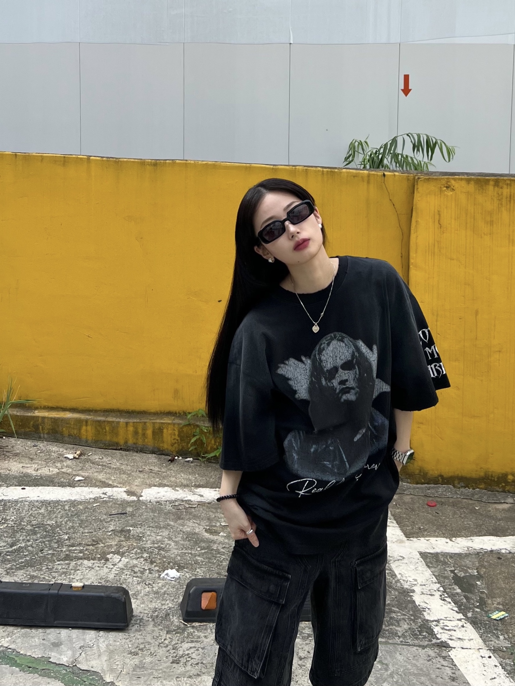 Project G/R Crow Worldtour T-Shirt Washed Black, Nike Air Force 1 '07 WB Flax 착용 스타일 - 1