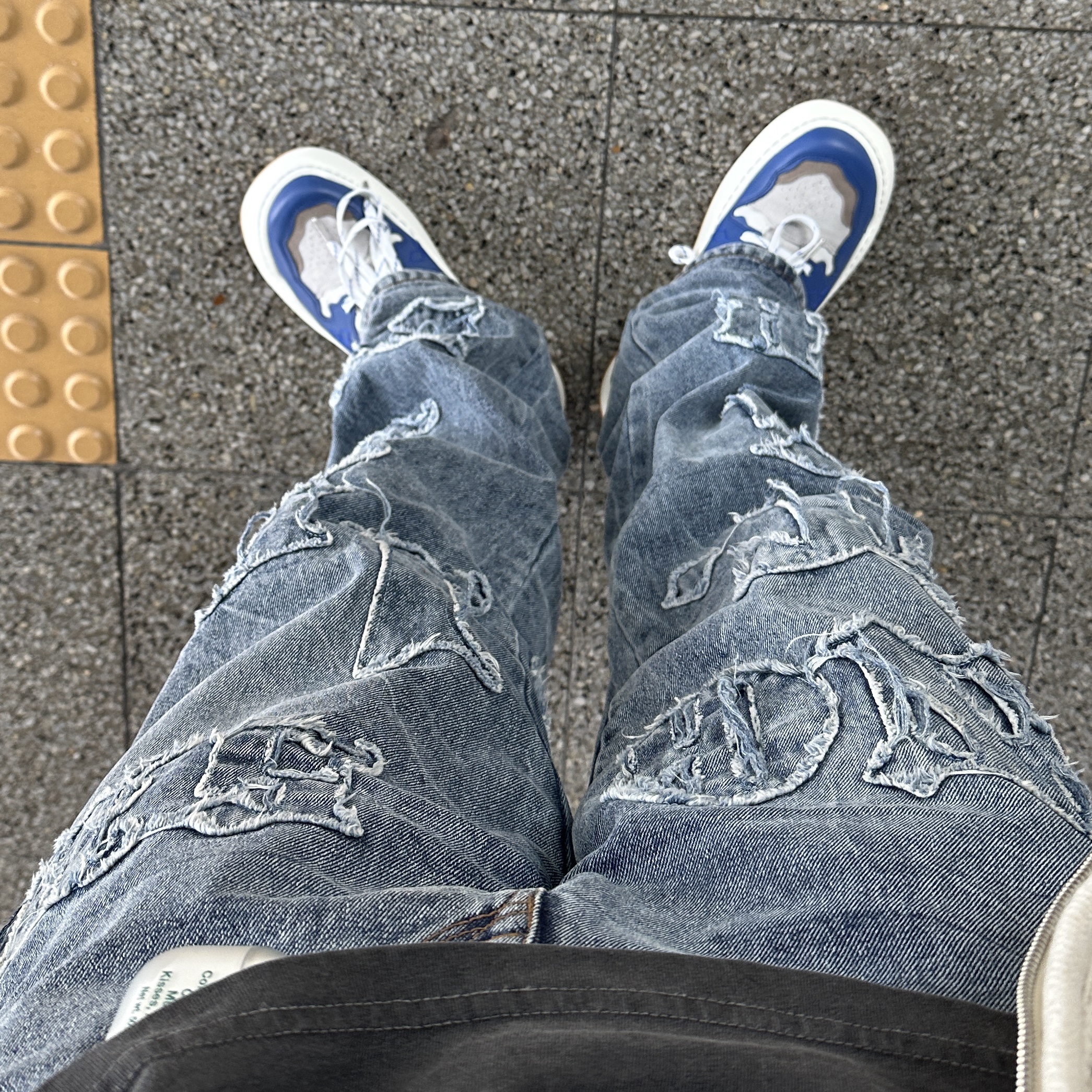 Ader Error Log; Khalif Blue 착용 스타일