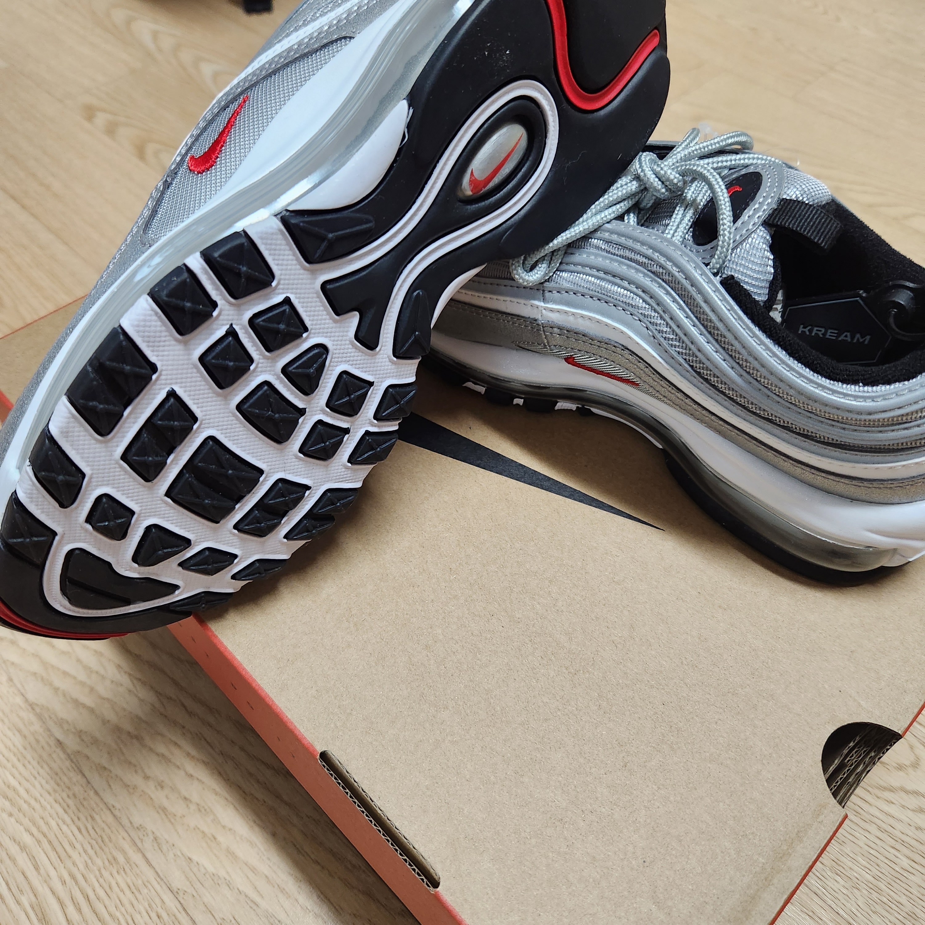 Nike Air Max 97 OG Silver Bullet 2022 착용 스타일 - 3