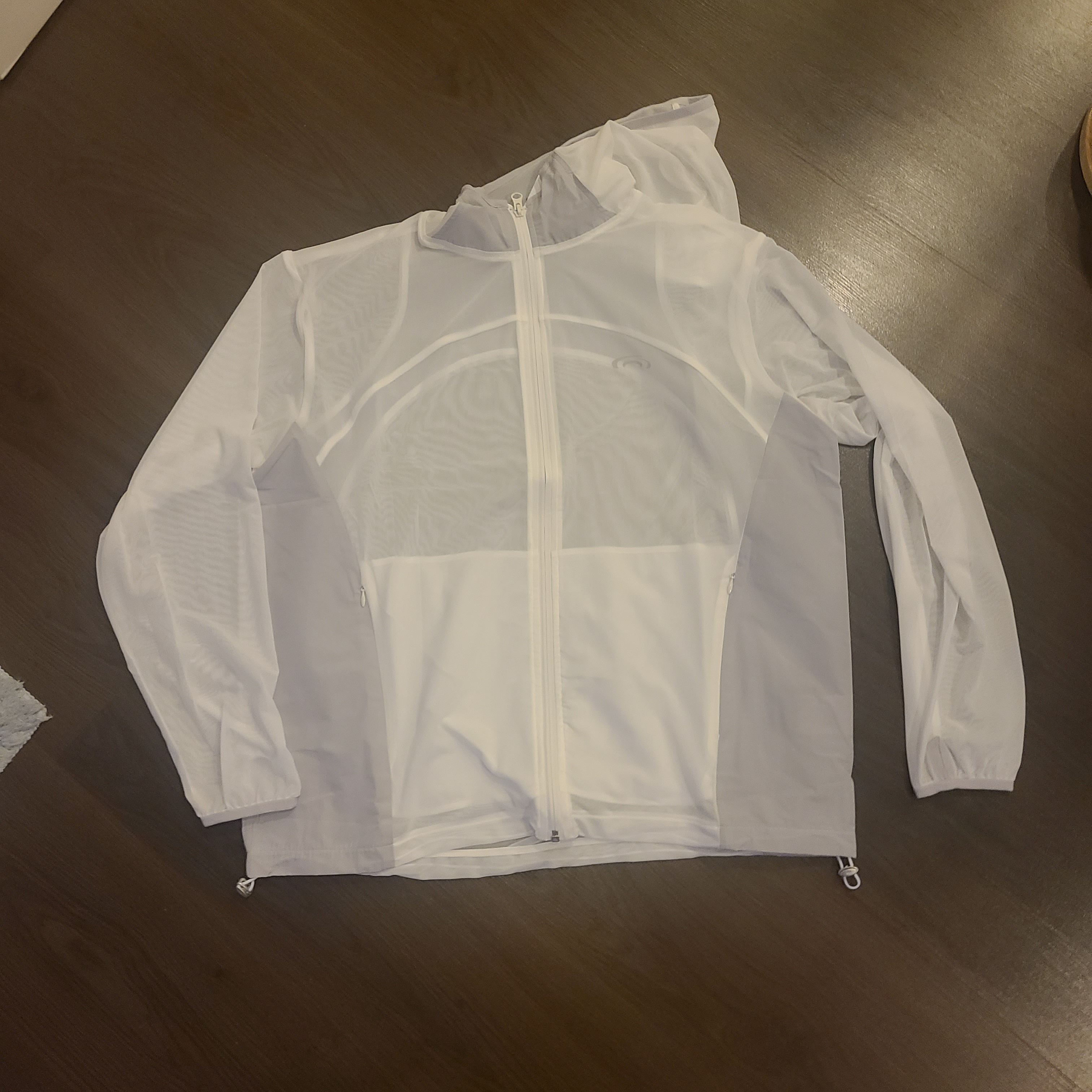 Art of Field Mesh Hood Zip-Up White 착용 스타일