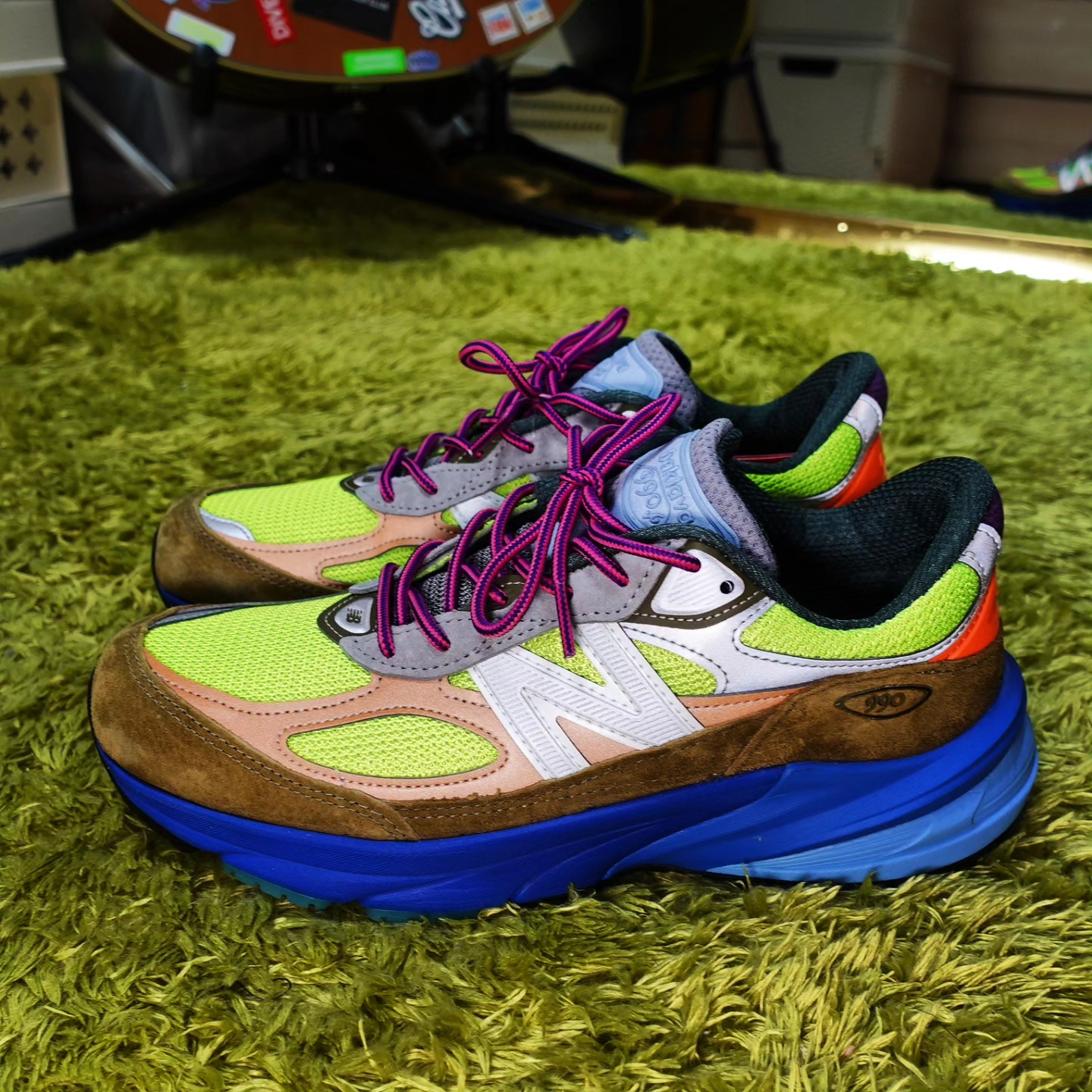 New Balance x Action Bronson 990v6 Made in USA Baklava Multi 착용 스타일 - 1