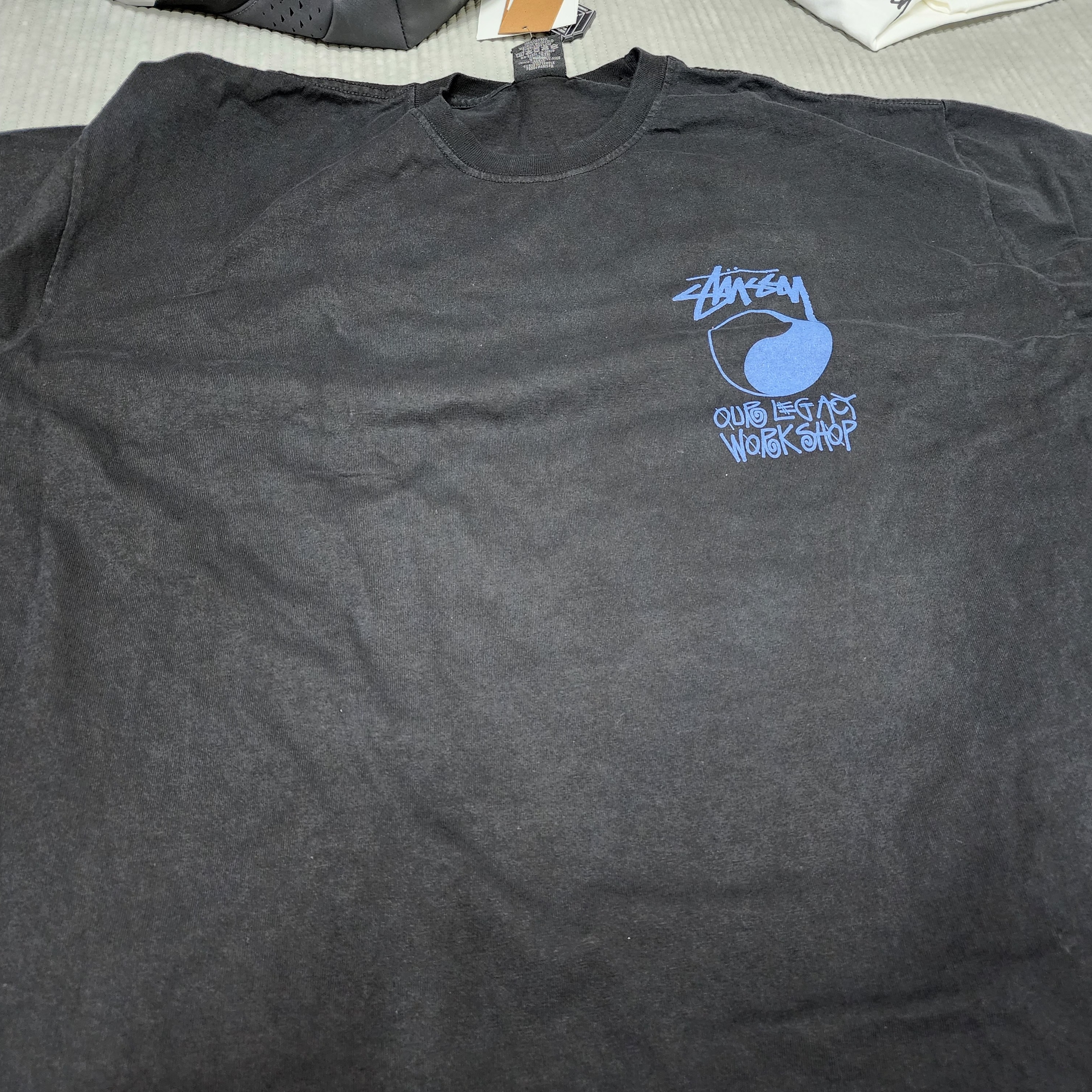 Stussy x Our Legacy Frame Pigment Dyed T-Shirt Black 착용 스타일 - 3