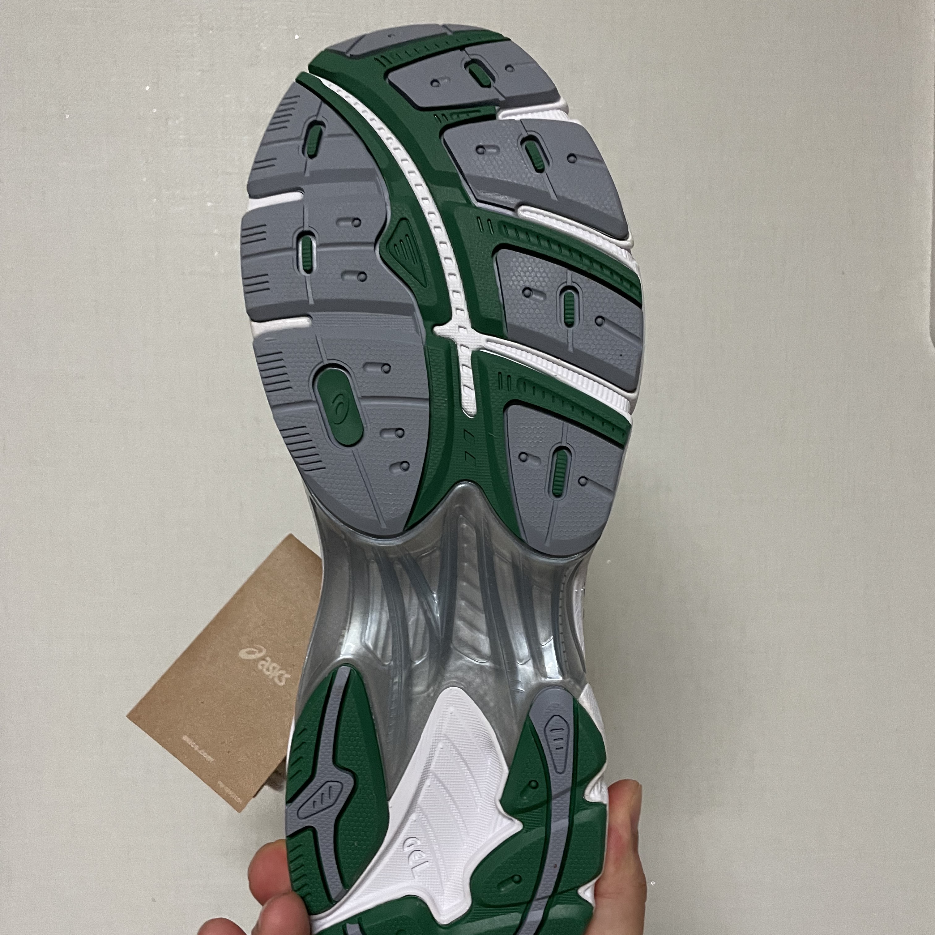 Asics GT-2160 White Shamrock Green 착용 스타일 - 5