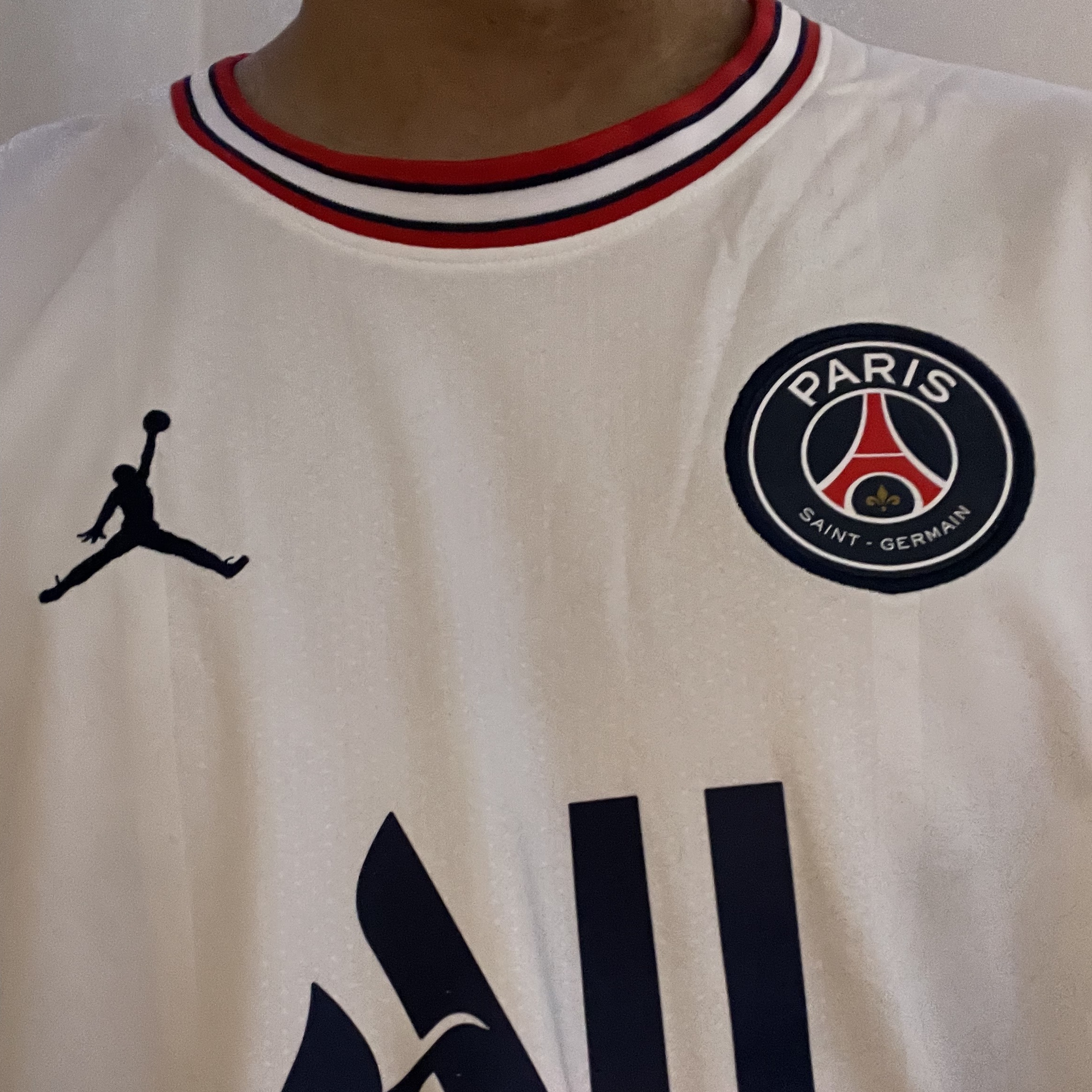 Jordan x Paris Saint-Germain 2022/23 Dri-Fit Stadium 4th Jersey White (Non Marking Ver.) 착용 스타일