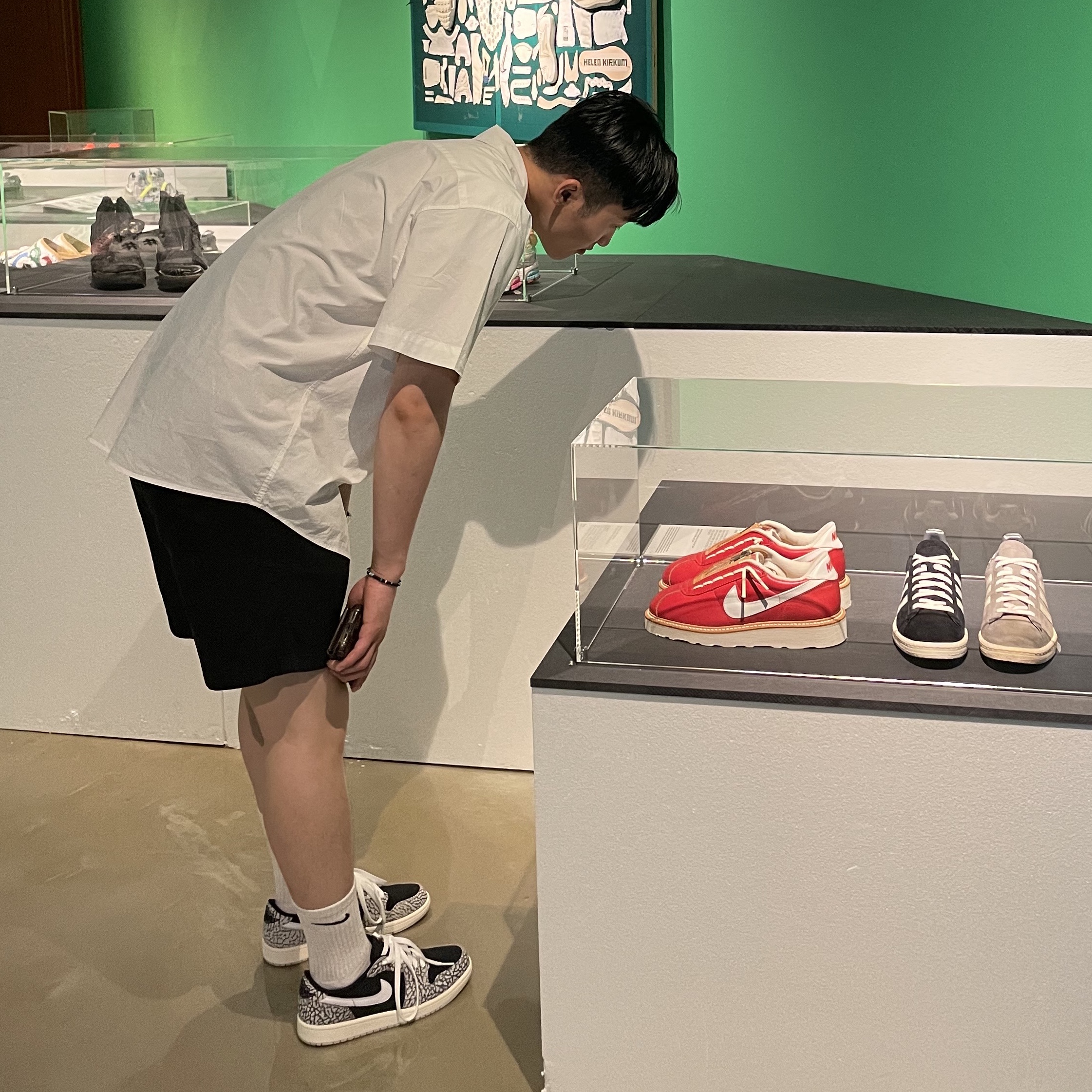 Jordan 1 Retro Low OG Black Cement 착용 스타일 - 1