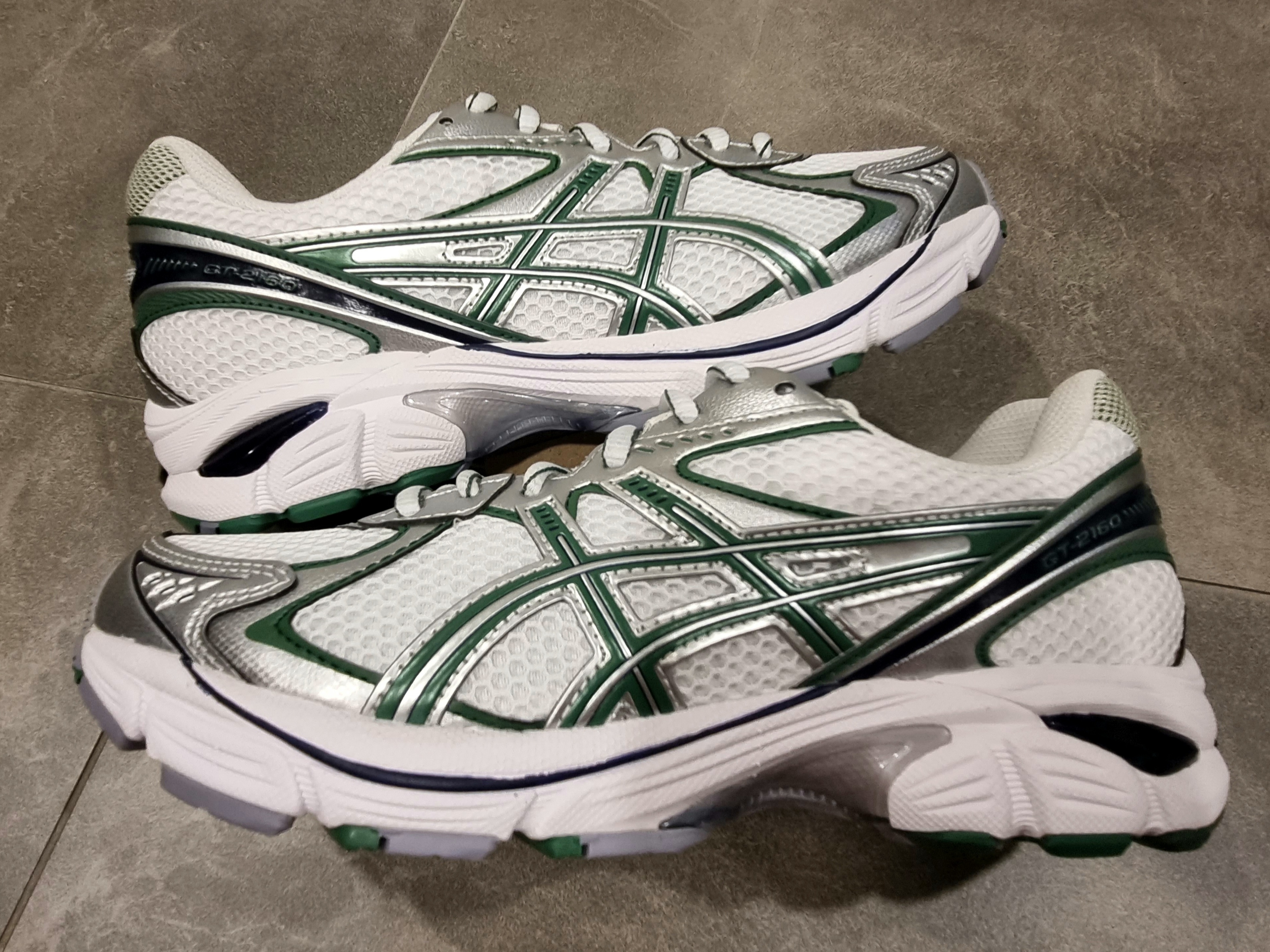 Asics GT-2160 White Shamrock Green 착용 스타일 - 3