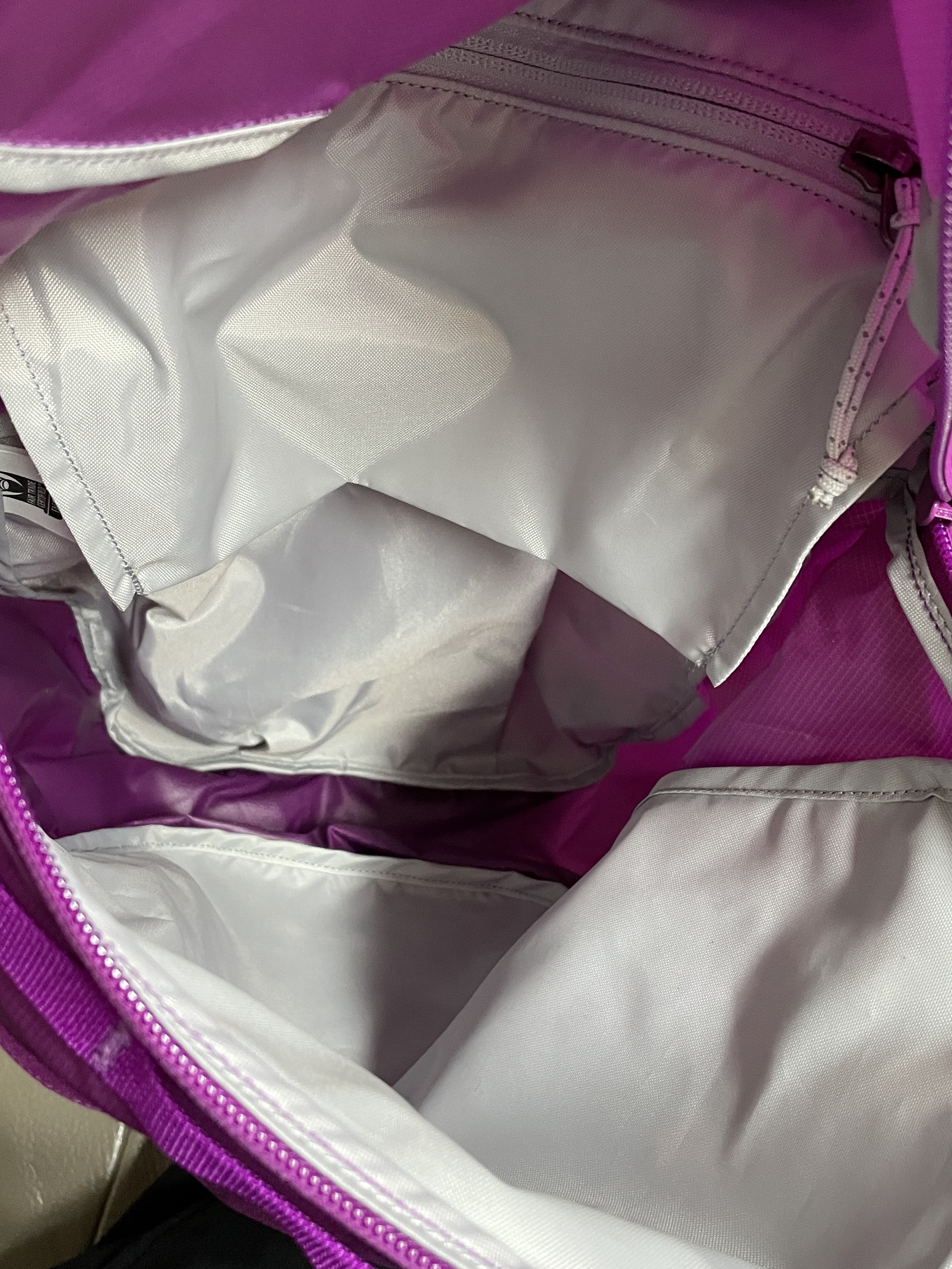 Arc'teryx Heliad 15 Backpack Groovie 착용 스타일 - 2