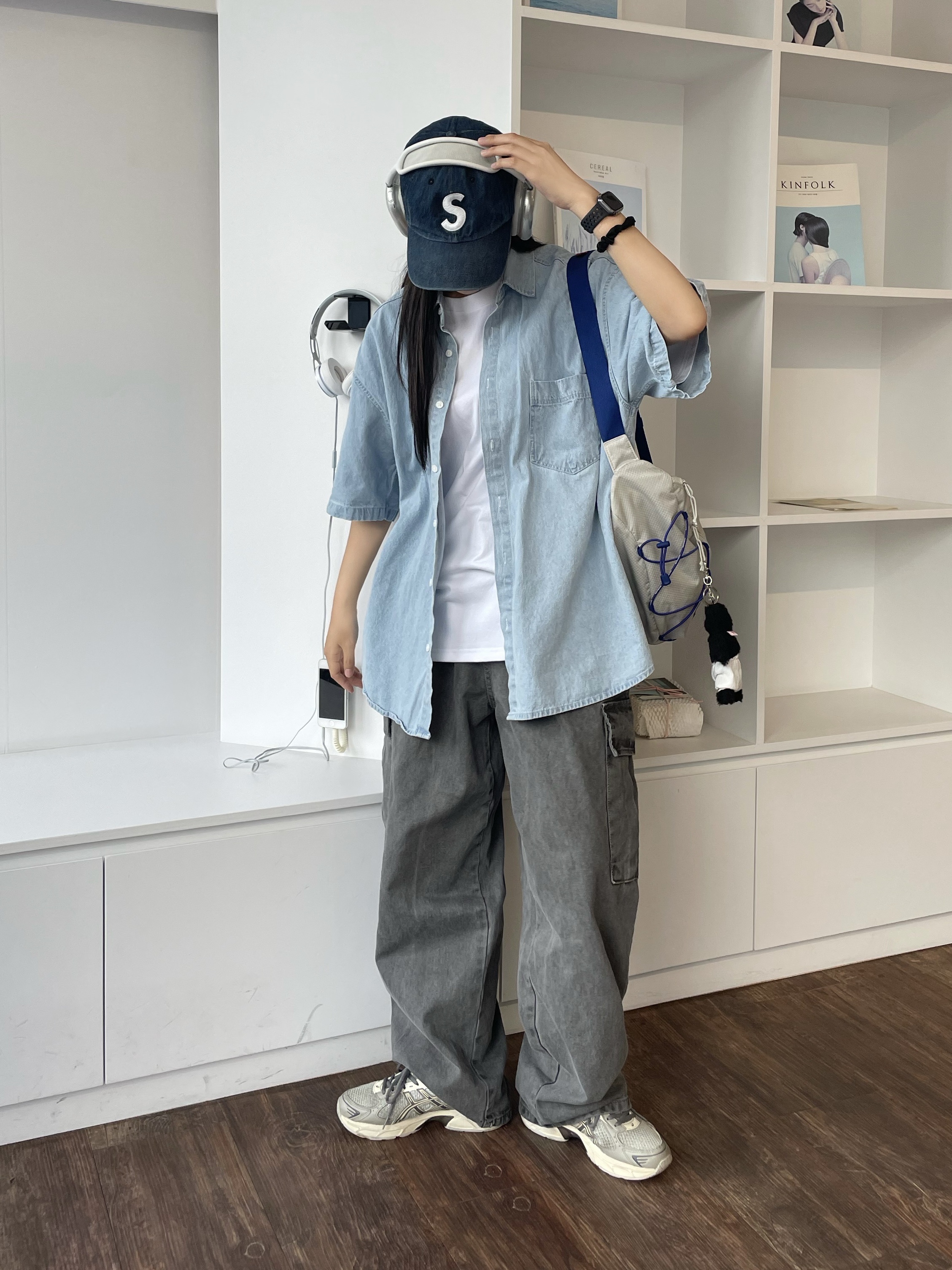 Asics x I4P Gel-1130 Glacier Grey Mink, Supreme Sling Bag Silver - 22SS 착용 스타일