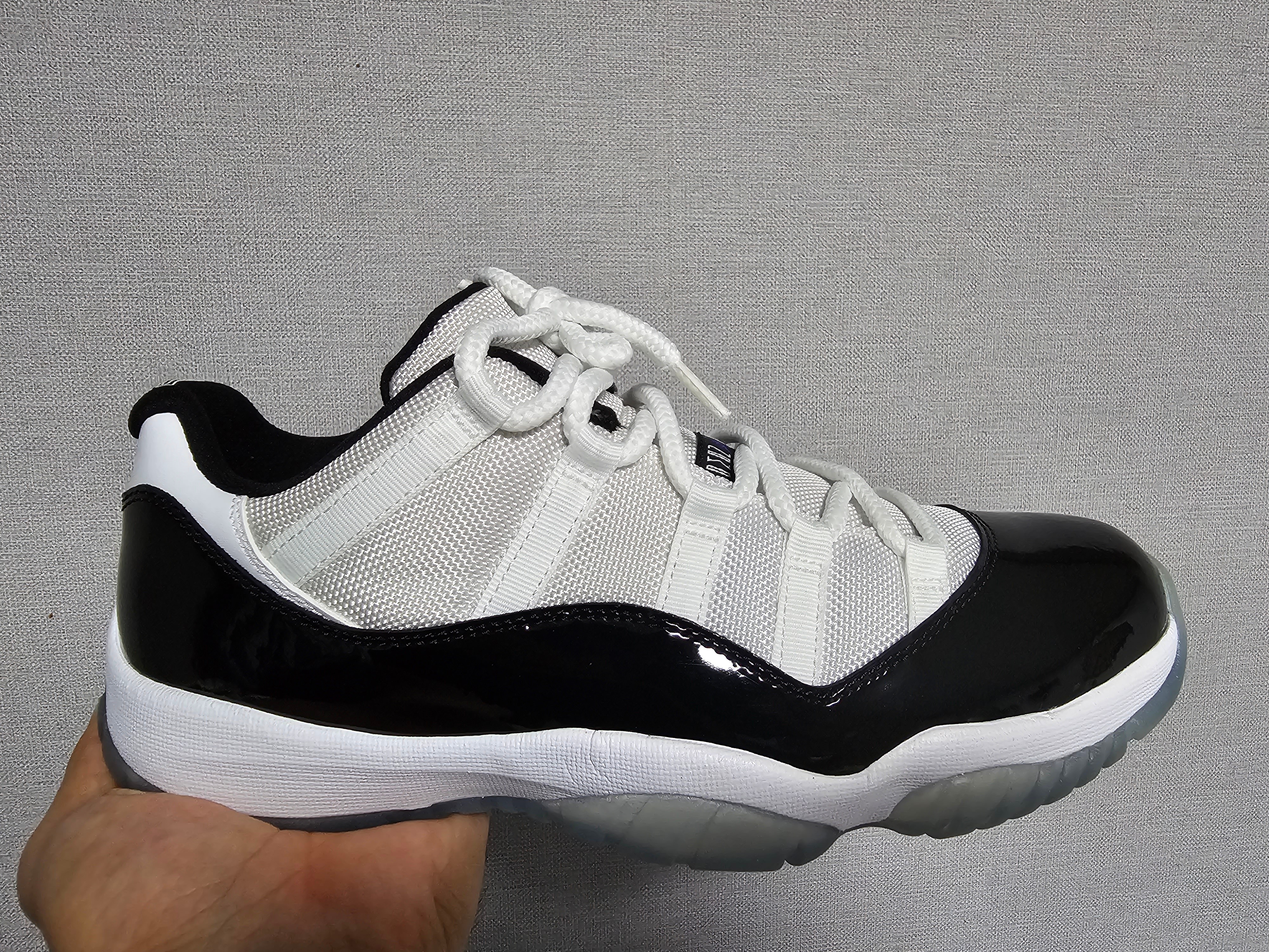 Jordan 11 Retro Low Concord 착용 스타일