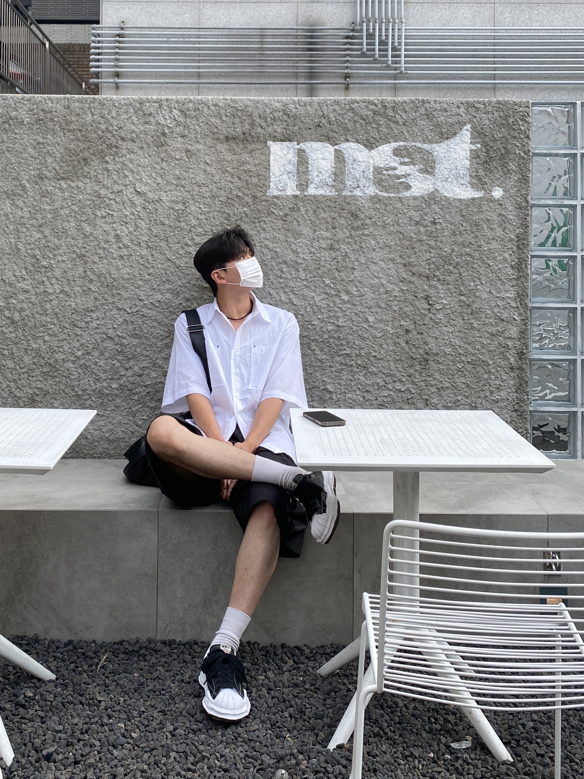 Maison Mihara Yasuhiro Blakey OG Sole Leather Low-top Sneakers Black 착용 스타일 - 3