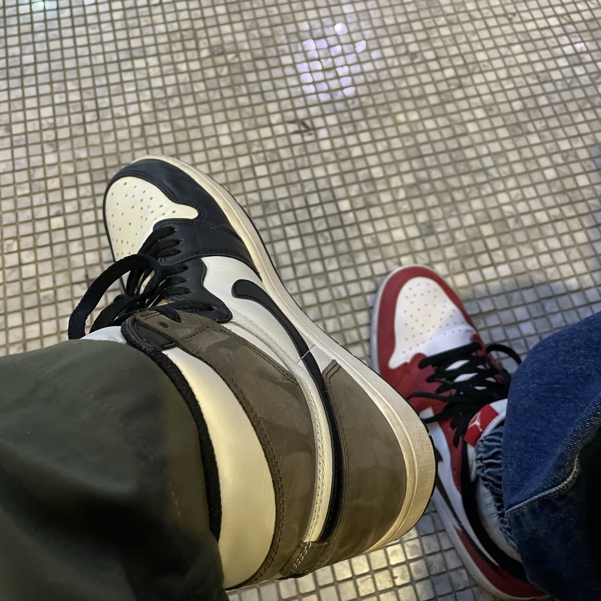 Jordan 1 Retro High OG Black Mocha, Jordan 1 Low Golf Chicago 착용 스타일