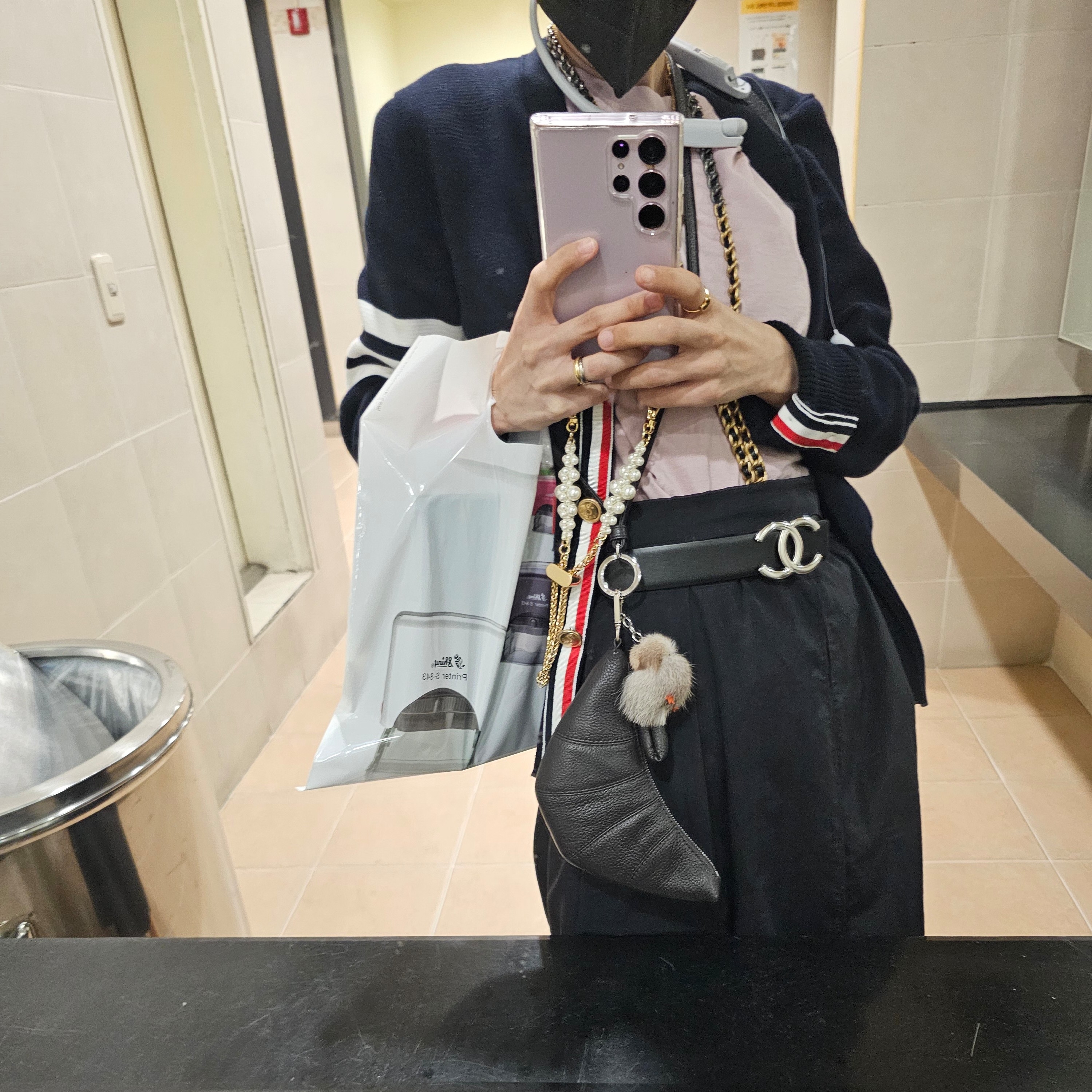 (W) Thom Browne Cotton Crepe Milano Stitch 4-Bar Cardigan Navy 착용 스타일