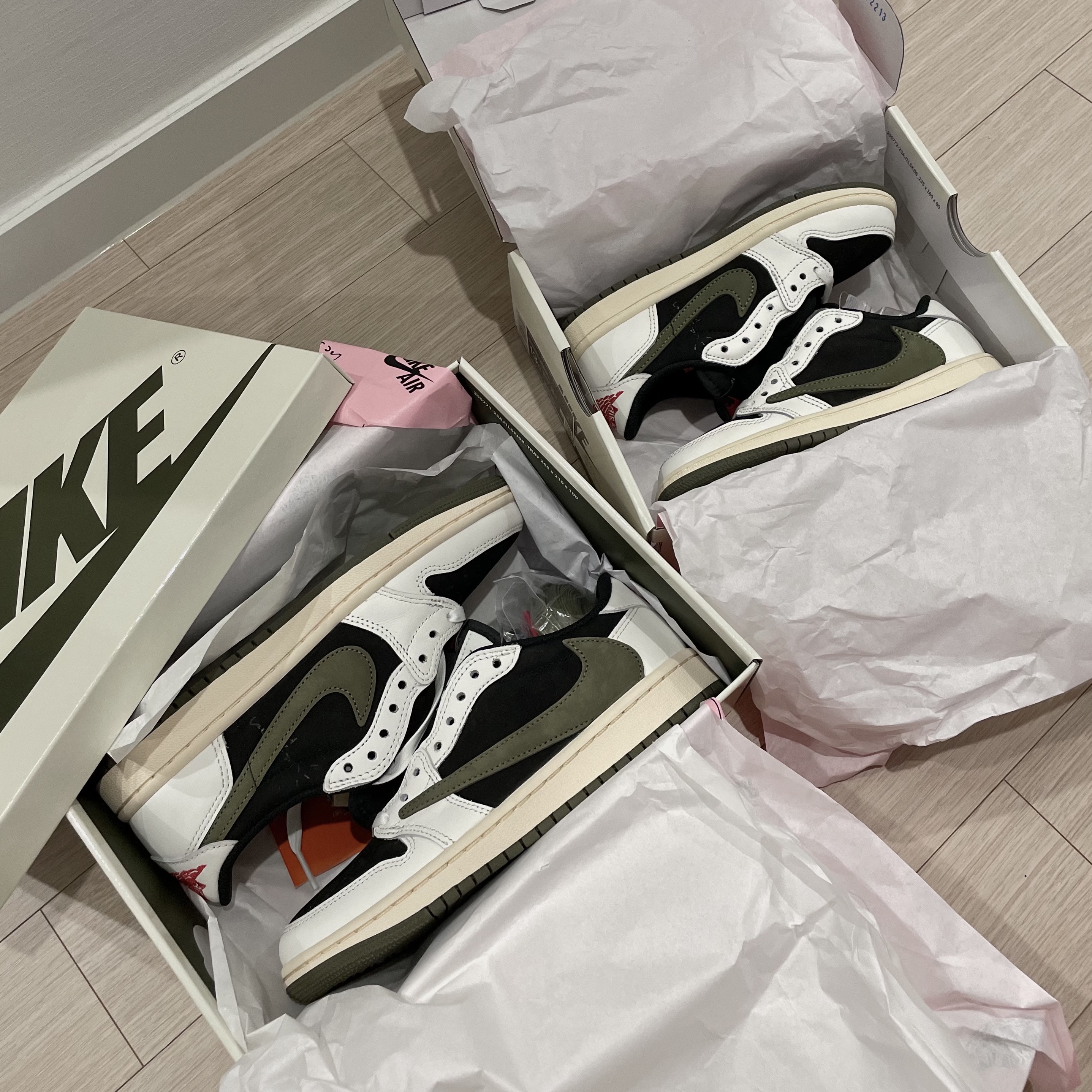 (W) Jordan 1 x Travis Scott Retro Low OG SP Medium Olive, (PS) Jordan 1 x Travis Scott Retro Low OG SP Medium Olive 착용 스타일
