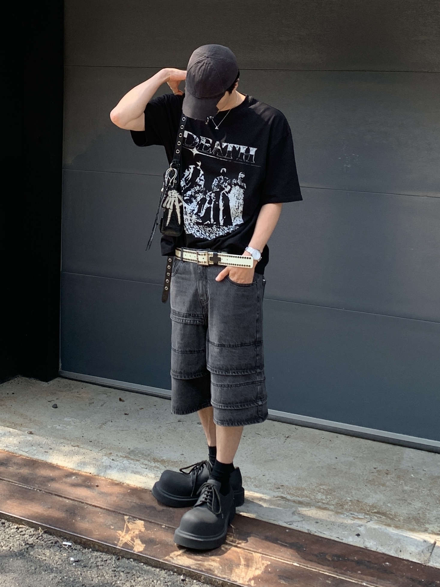 Balenciaga Heavy Piercing Cap Faded Black, Balenciaga Steroid Derby Black 착용 스타일 - 1