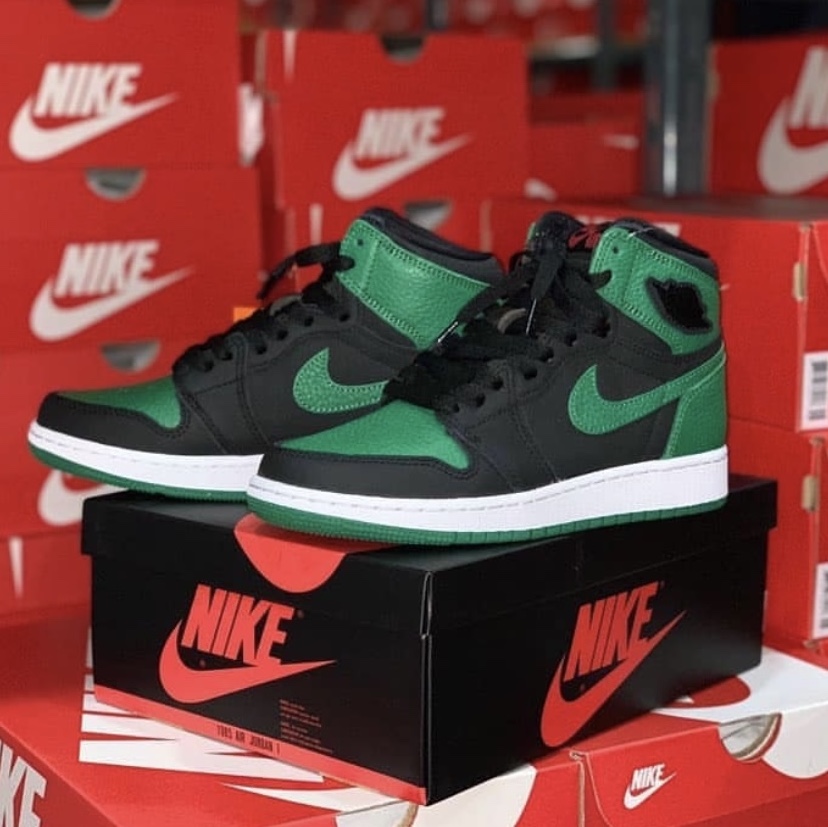 (GS) Jordan 1 Retro High OG Pine Green Black, Jordan 1 Retro High OG Pine Green Black 착용 스타일 - 2