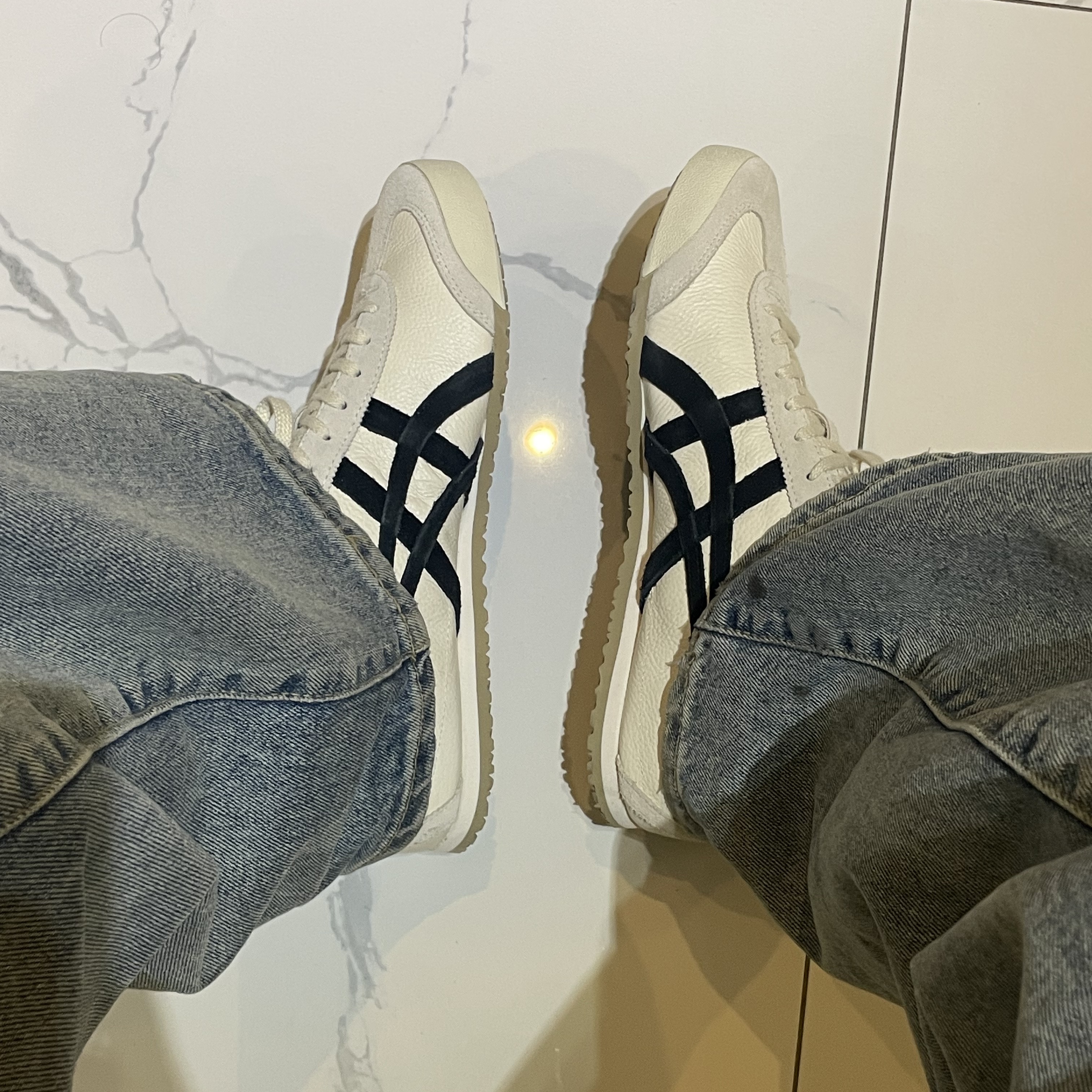 Onitsuka Tiger Mexico 66 Vintage White Black 착용 스타일