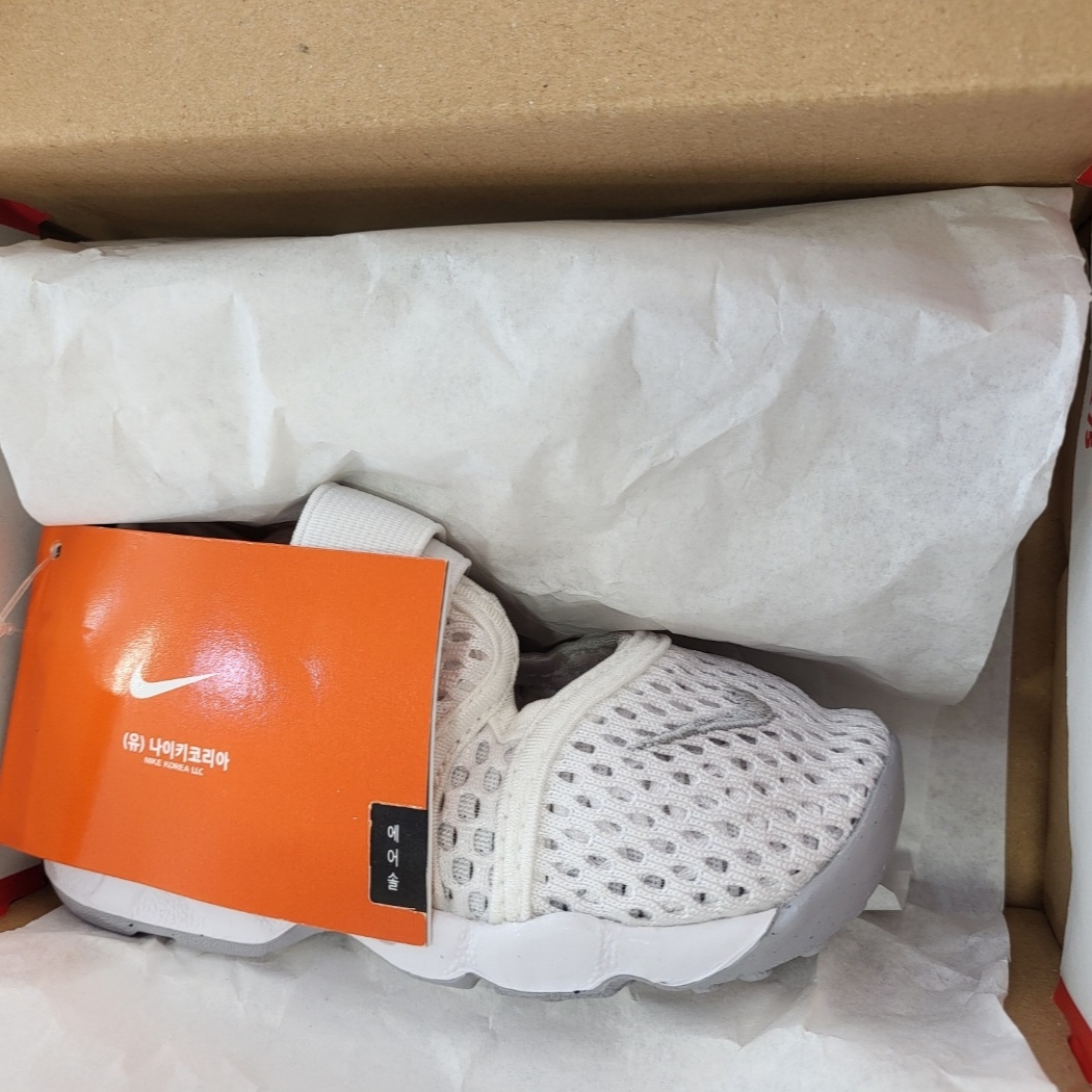 (TD) Nike Air Rift White Wolf Grey 착용 스타일