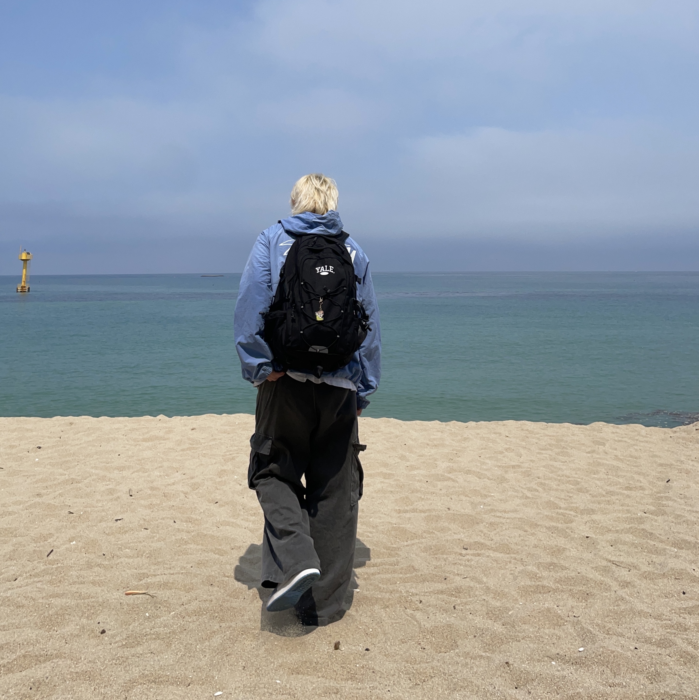 Stussy Wave Dye Beach Shell Jacket Laguna Blue 착용 스타일 - 2