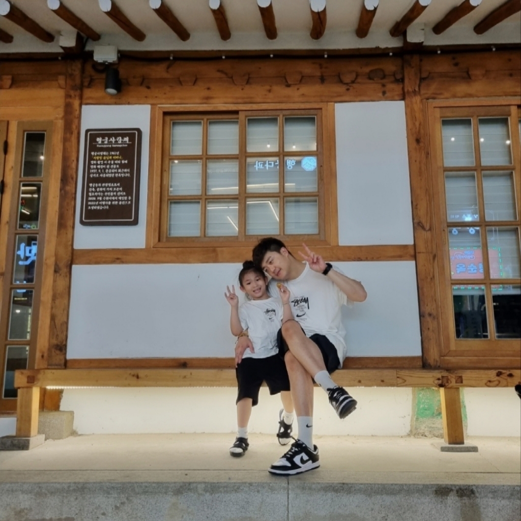 Nike x Stussy WT T-Shirt White - US/EU, C.P. Company Light Fleece Shorts Black - 23SS 착용 스타일 - 2