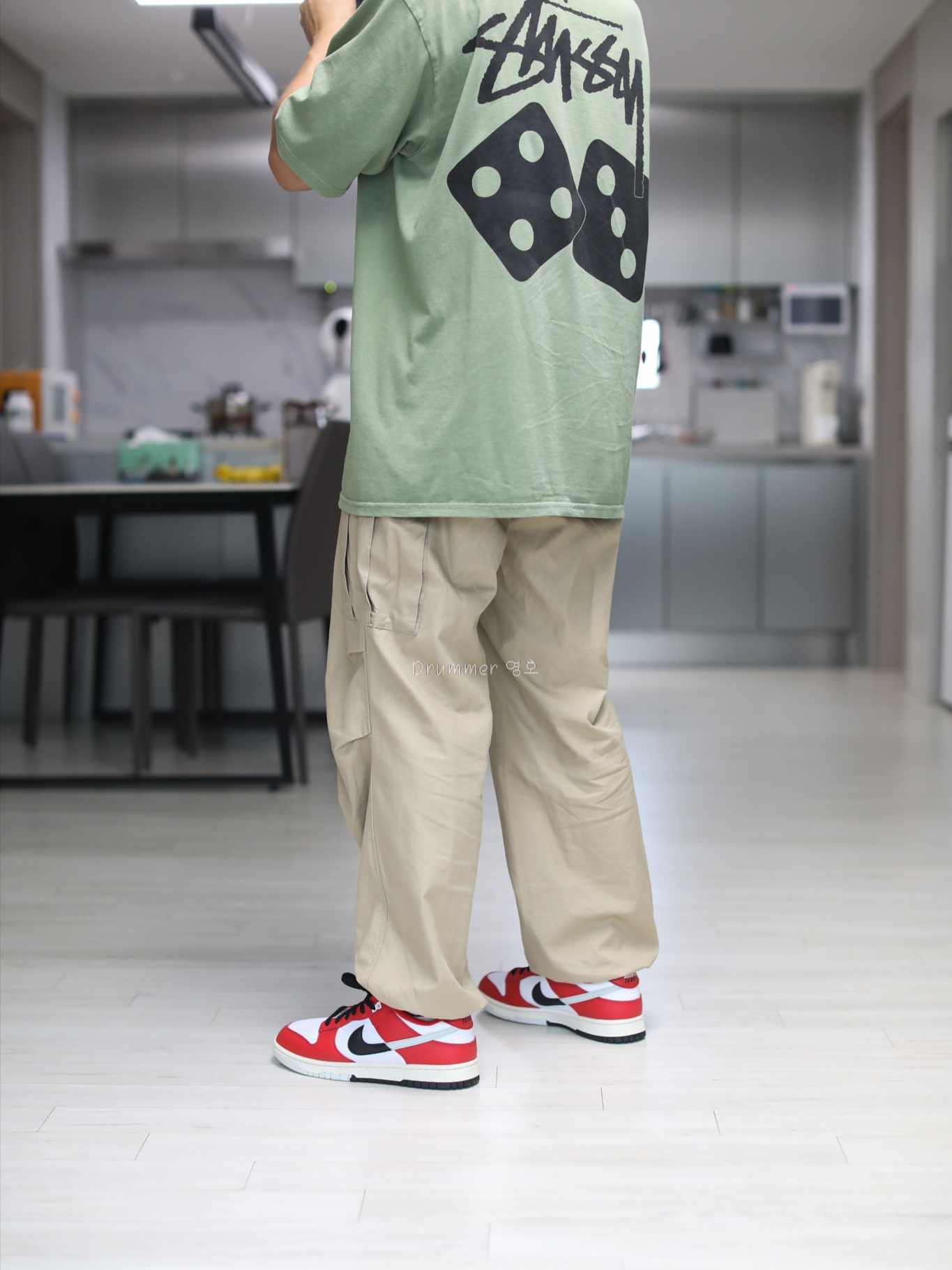 Nike Dunk Low Retro PRM University Red Black 착용 스타일 - 2