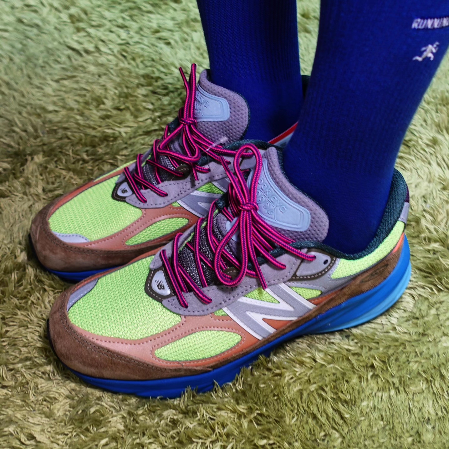 New Balance x Action Bronson 990v6 Made in USA Baklava Multi 착용 스타일 - 2