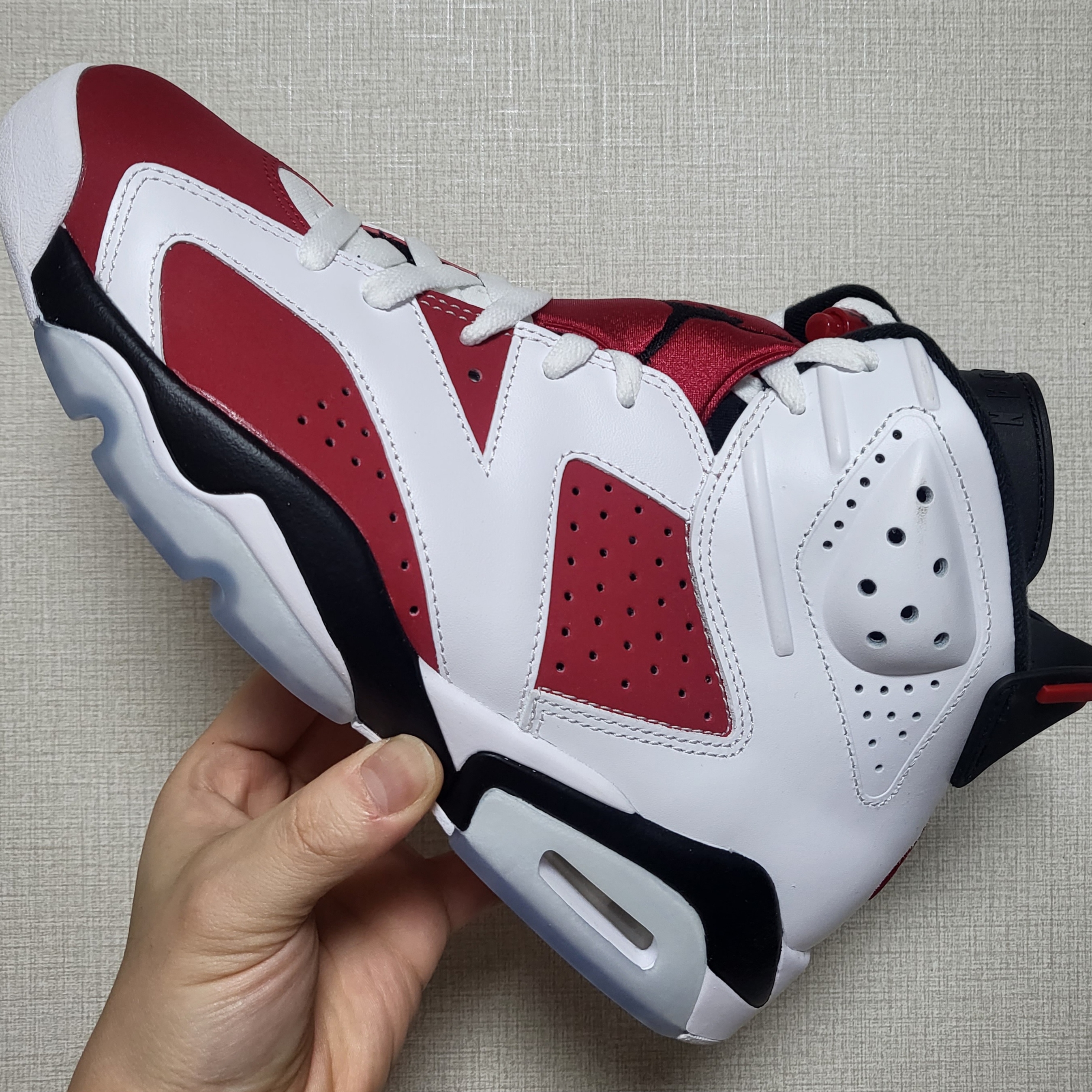 Jordan 6 Retro Carmine 2021 착용 스타일 - 1