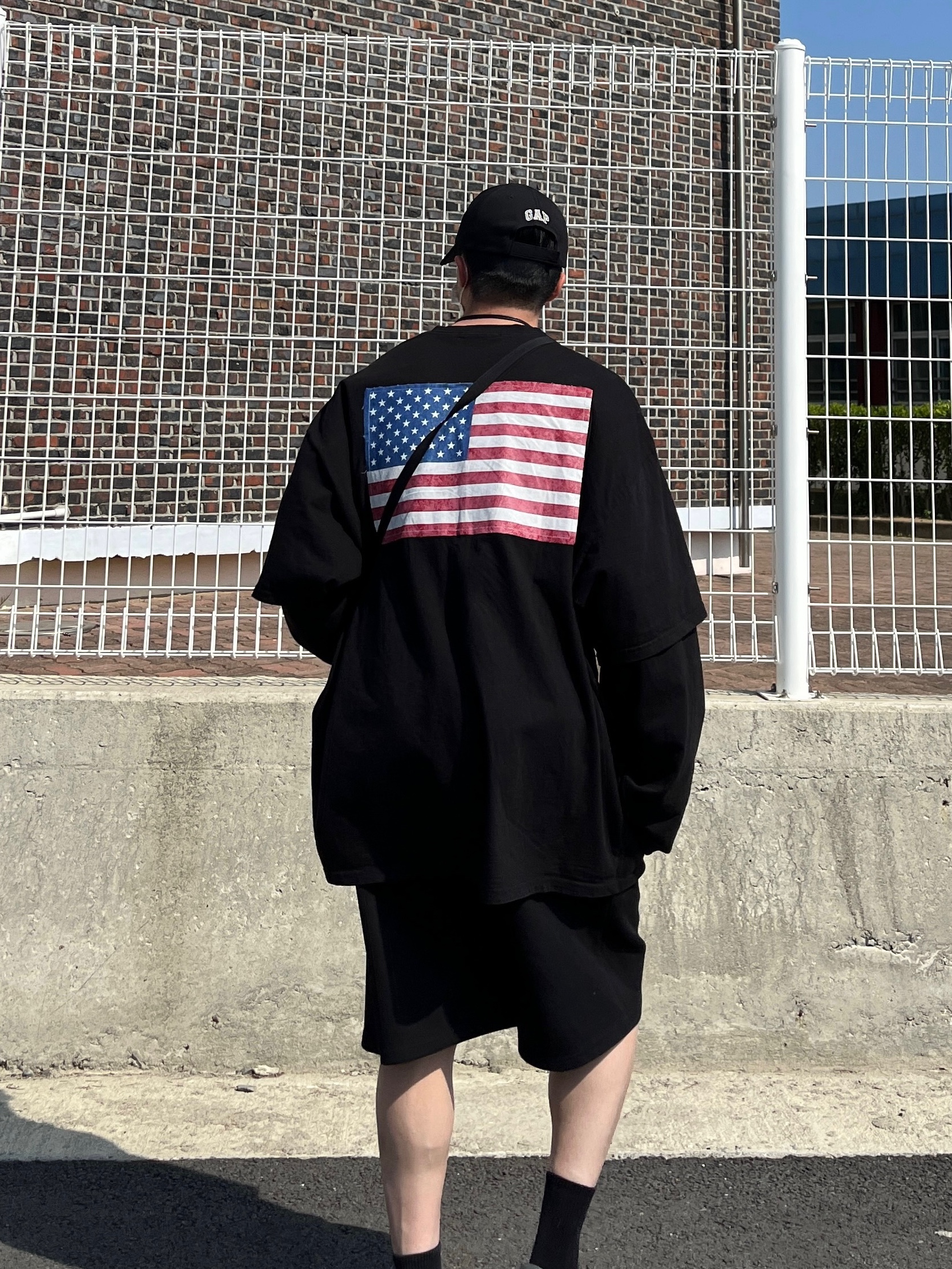 Yeezy Gap Engineered By Balenciaga Flame Cap Black, Project G/R Vintage Military Layered Sleeve Black 착용 스타일 - 5