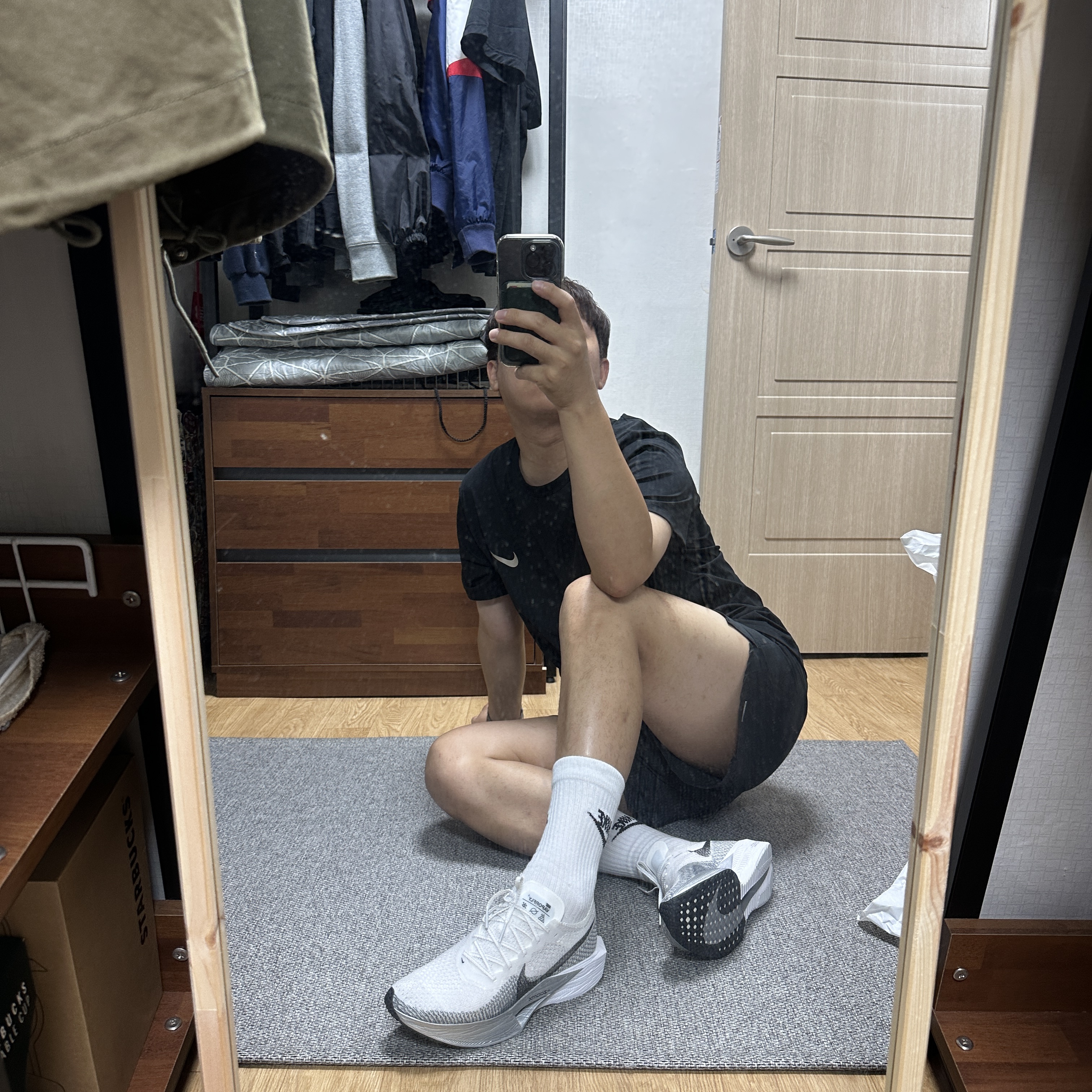 Nike ZoomX Vaporfly Next% 3 White Grey 착용 스타일 - 1
