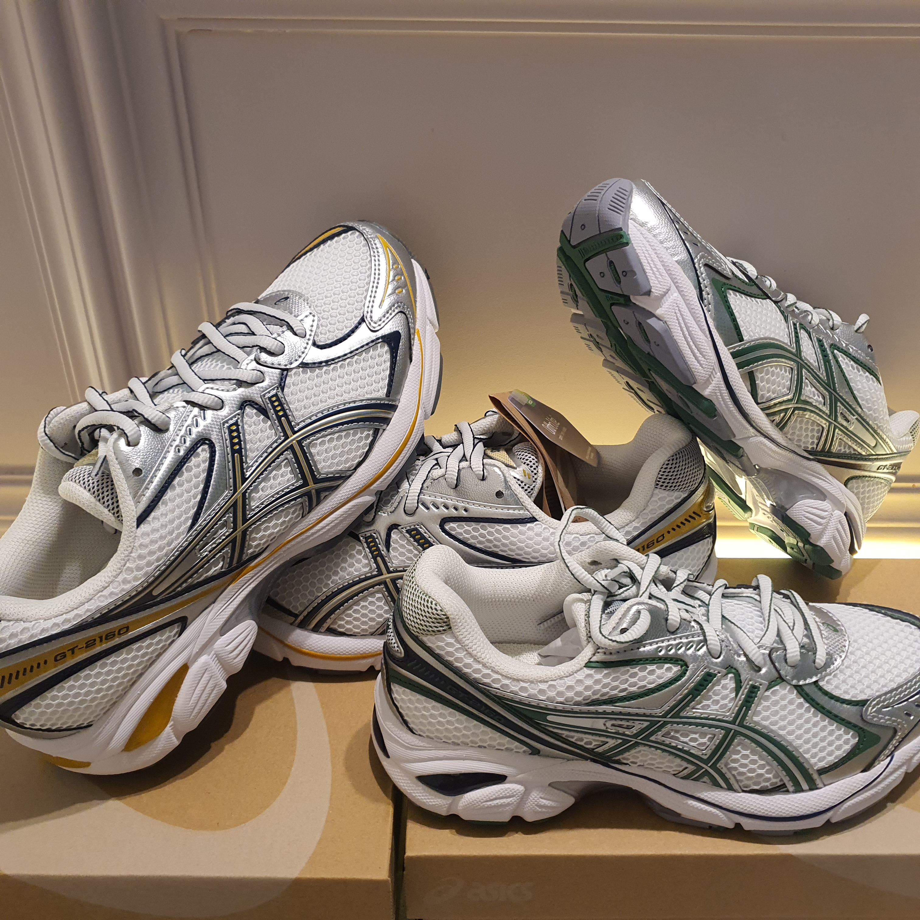Asics GT-2160 White Shamrock Green, Asics GT-2160 White Pure Silver 착용 스타일