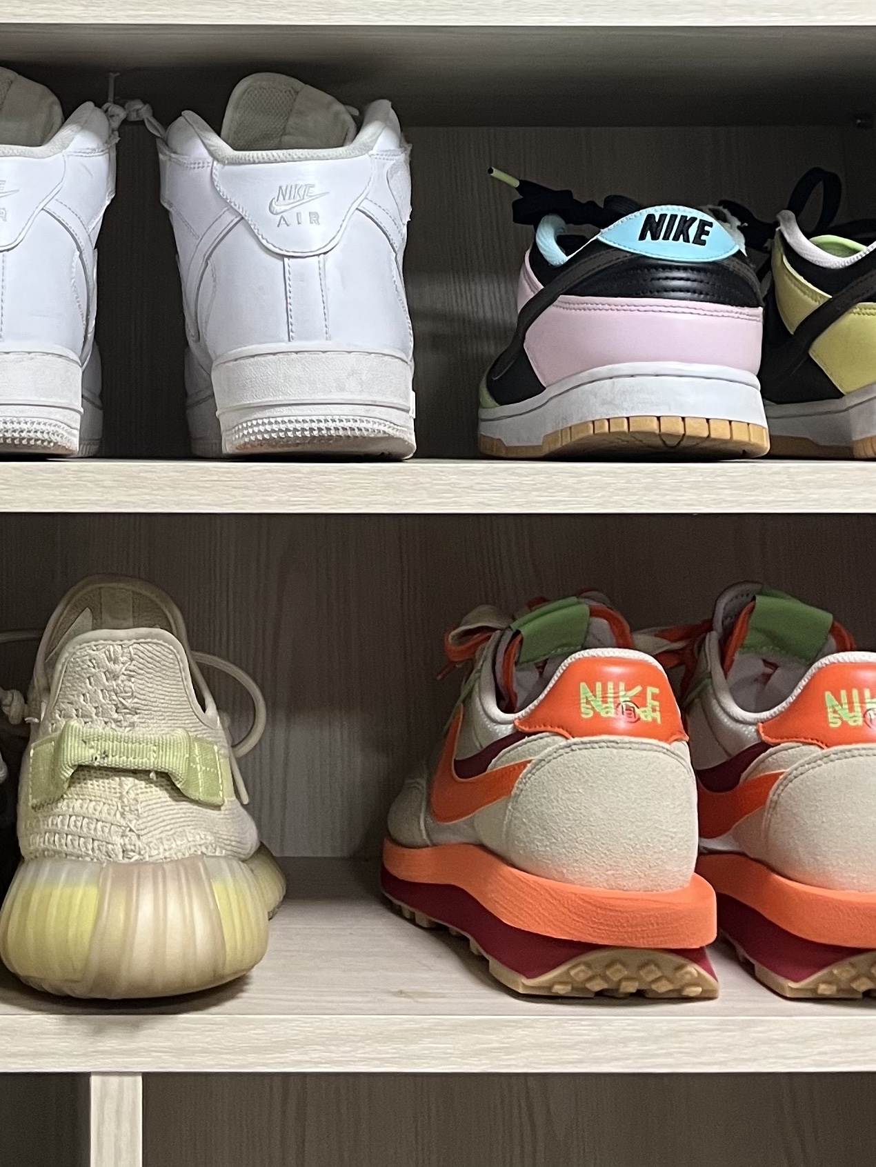 Nike x Sacai x Clot LDWaffle Orange Blaze, Adidas Yeezy Boost 350 V2 Flax 2022 착용 스타일 - 1