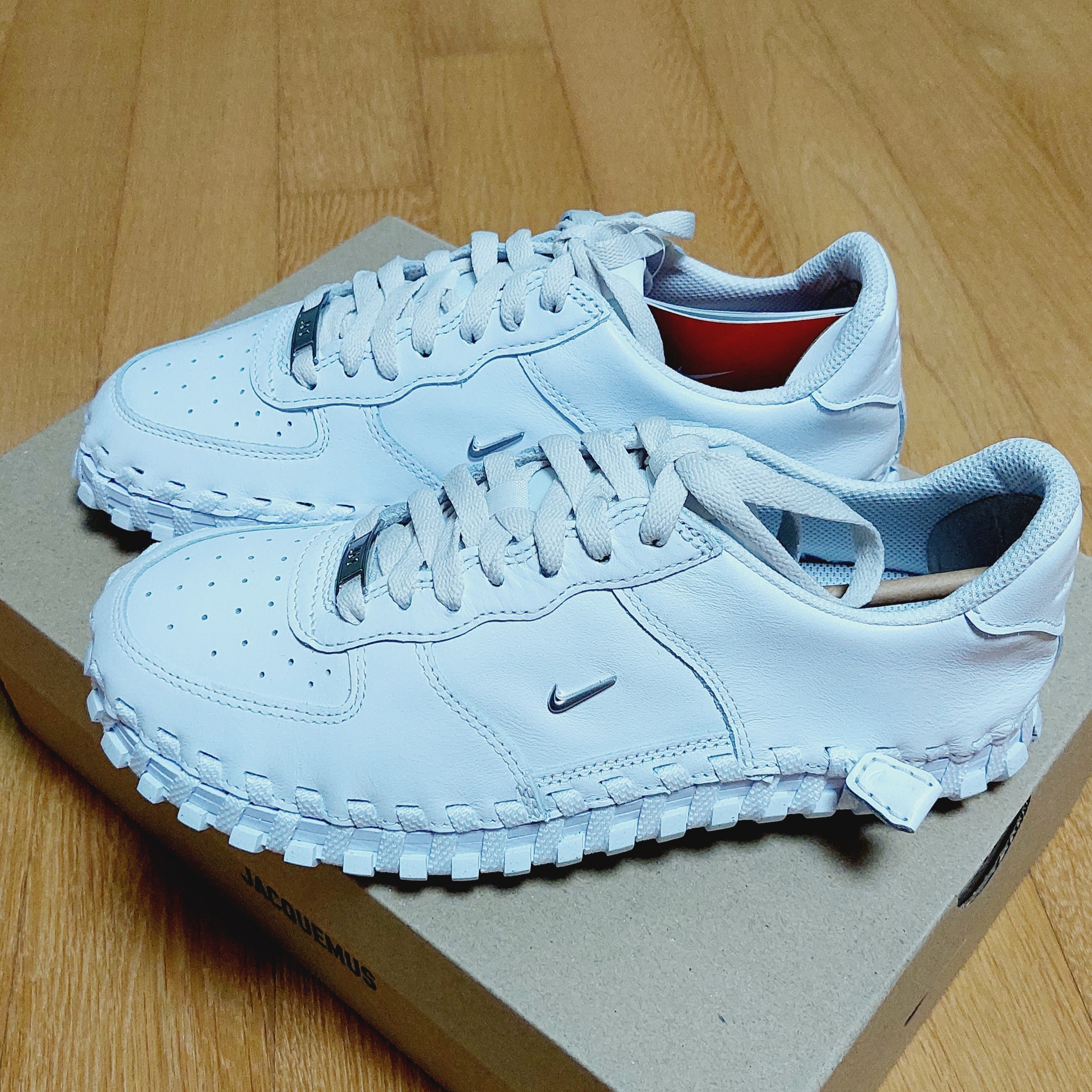 Nike x Jacquemus J Force 1 Low LX SP White 착용 스타일 - 1