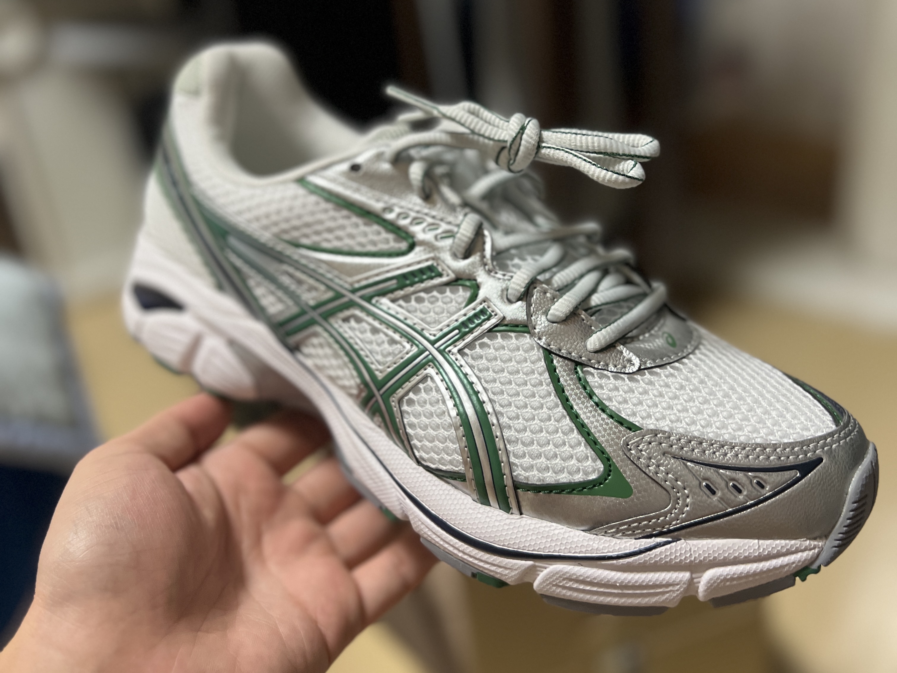 Asics GT-2160 White Shamrock Green 착용 스타일 - 1