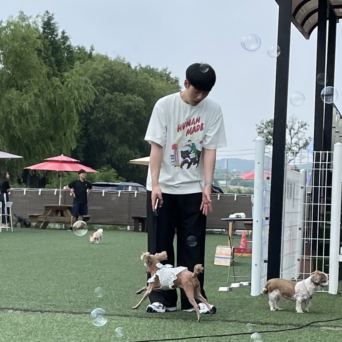 Human Made Keiko Sootome T-Shirt #7 White, Asics Gel-Kayano 14 Cream Black 착용 스타일
