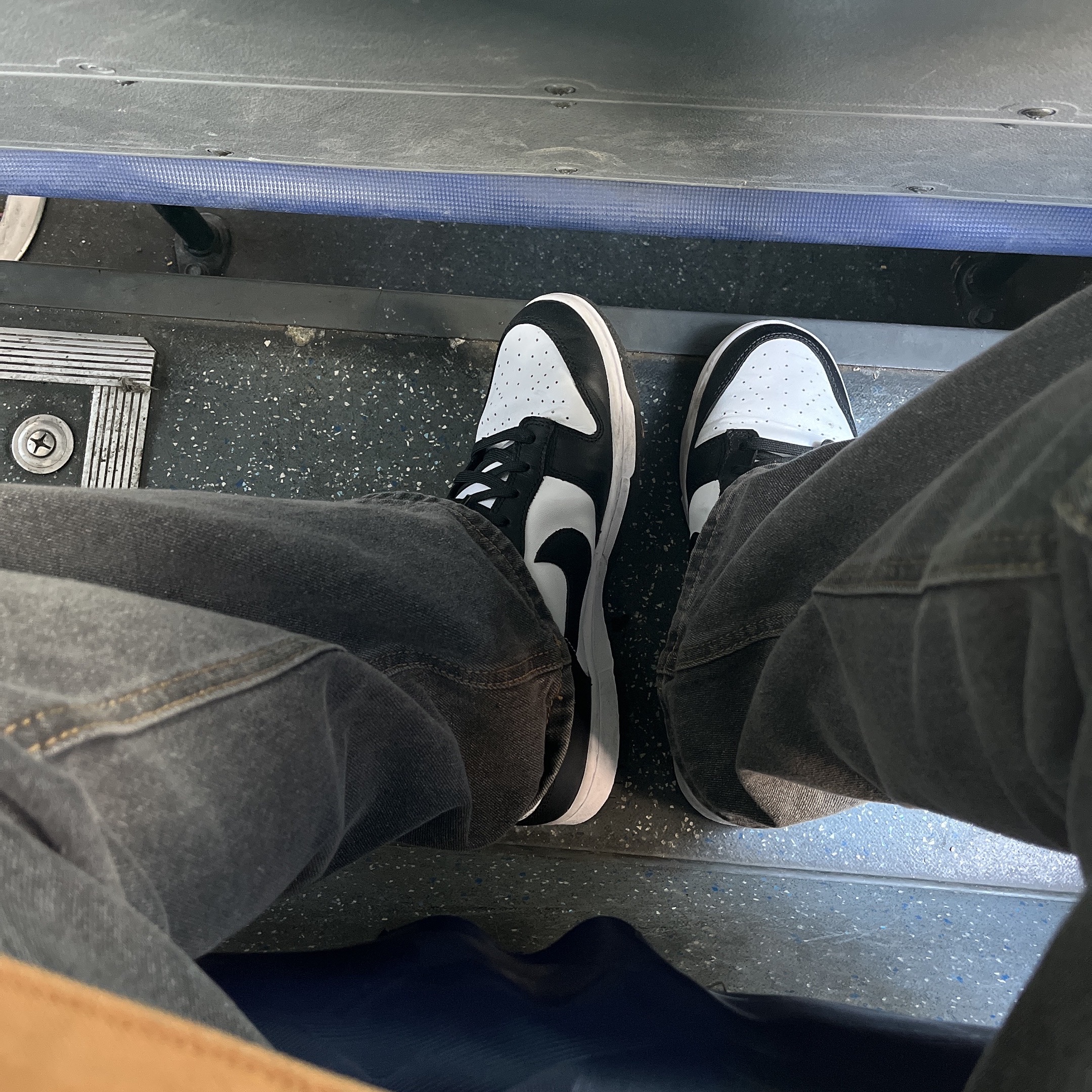Nike Dunk Low Retro Black 착용 스타일