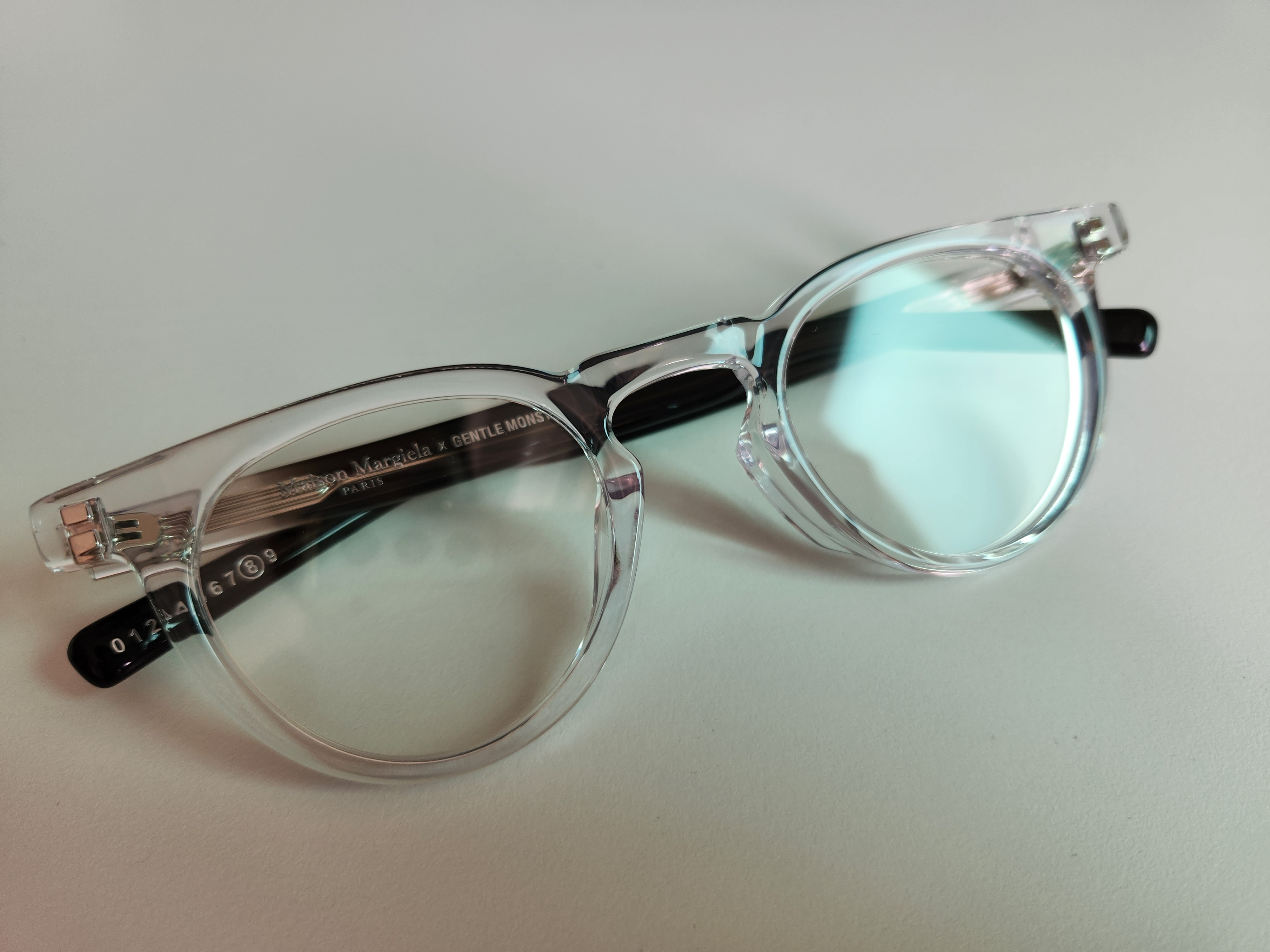 Gentle Monster x Maison Margiela MM009S Clear Black Gradient 착용 스타일 - 1