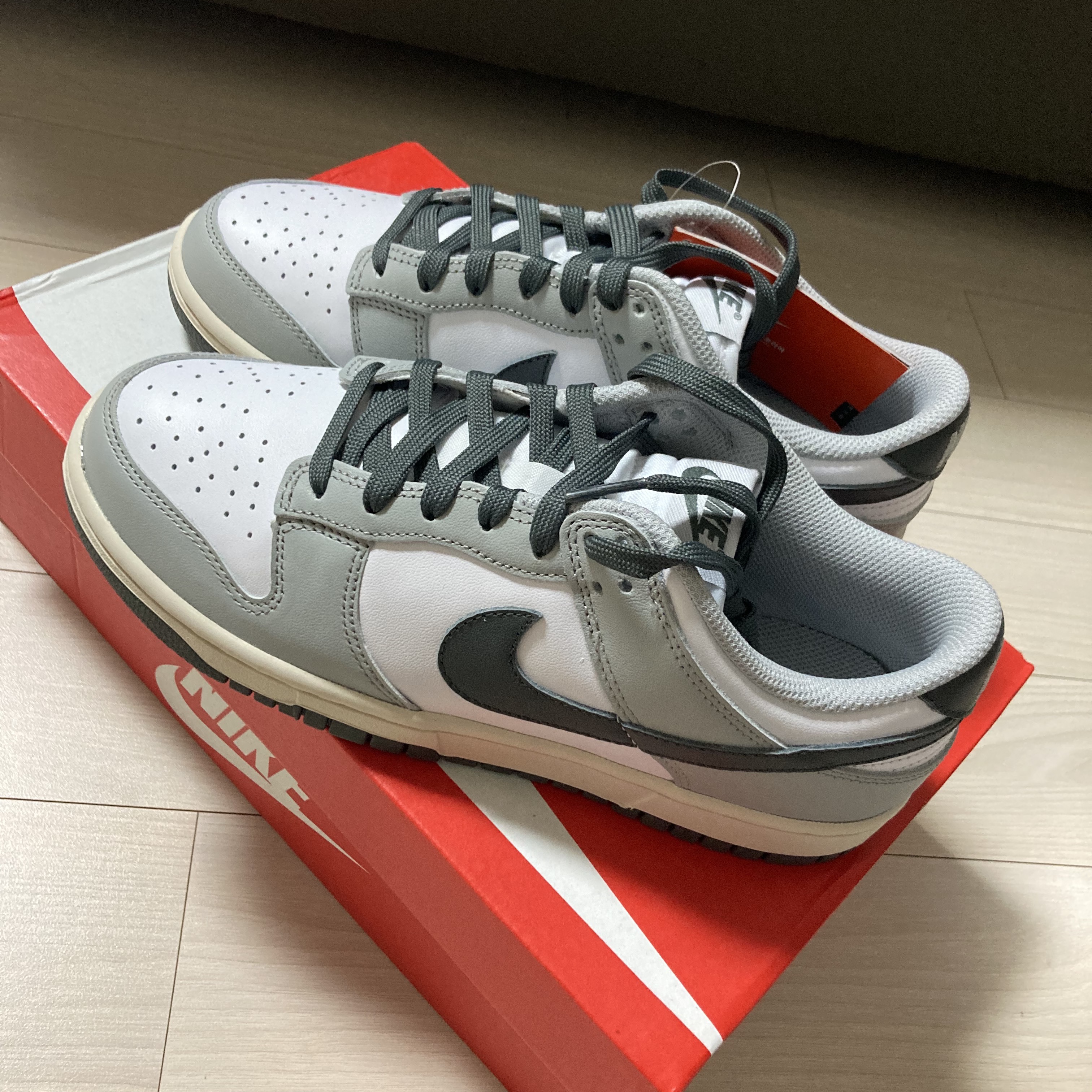 (W) Nike Dunk Low Light Smoke Grey 착용 스타일