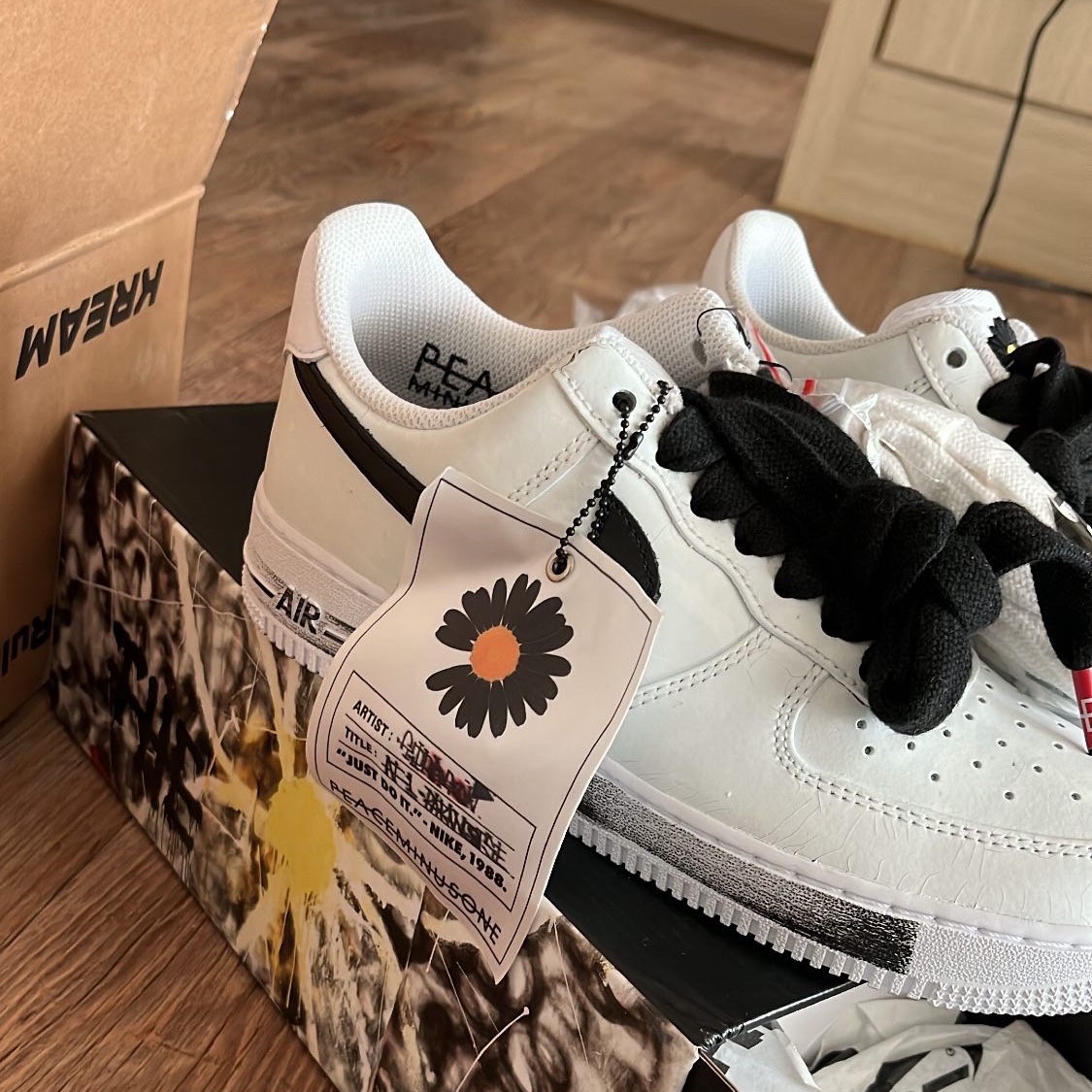 Nike x Peaceminusone Air Force 1 Low Para-Noise 2.0 착용 스타일