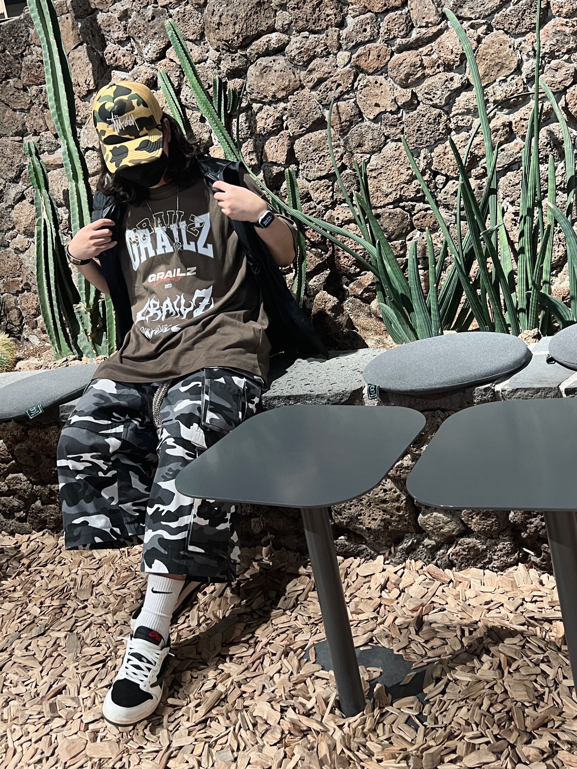 Project G/R Oversized Convertible Cargo Pants City Camo, Stussy x BAPE Trucker Cap Yellow 착용 스타일 - 1