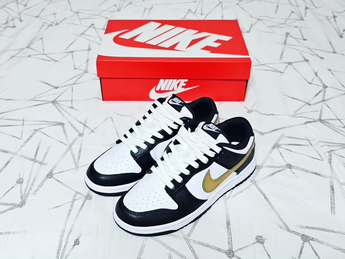 Nike Dunk Low Retro Black 착용 스타일 - 1