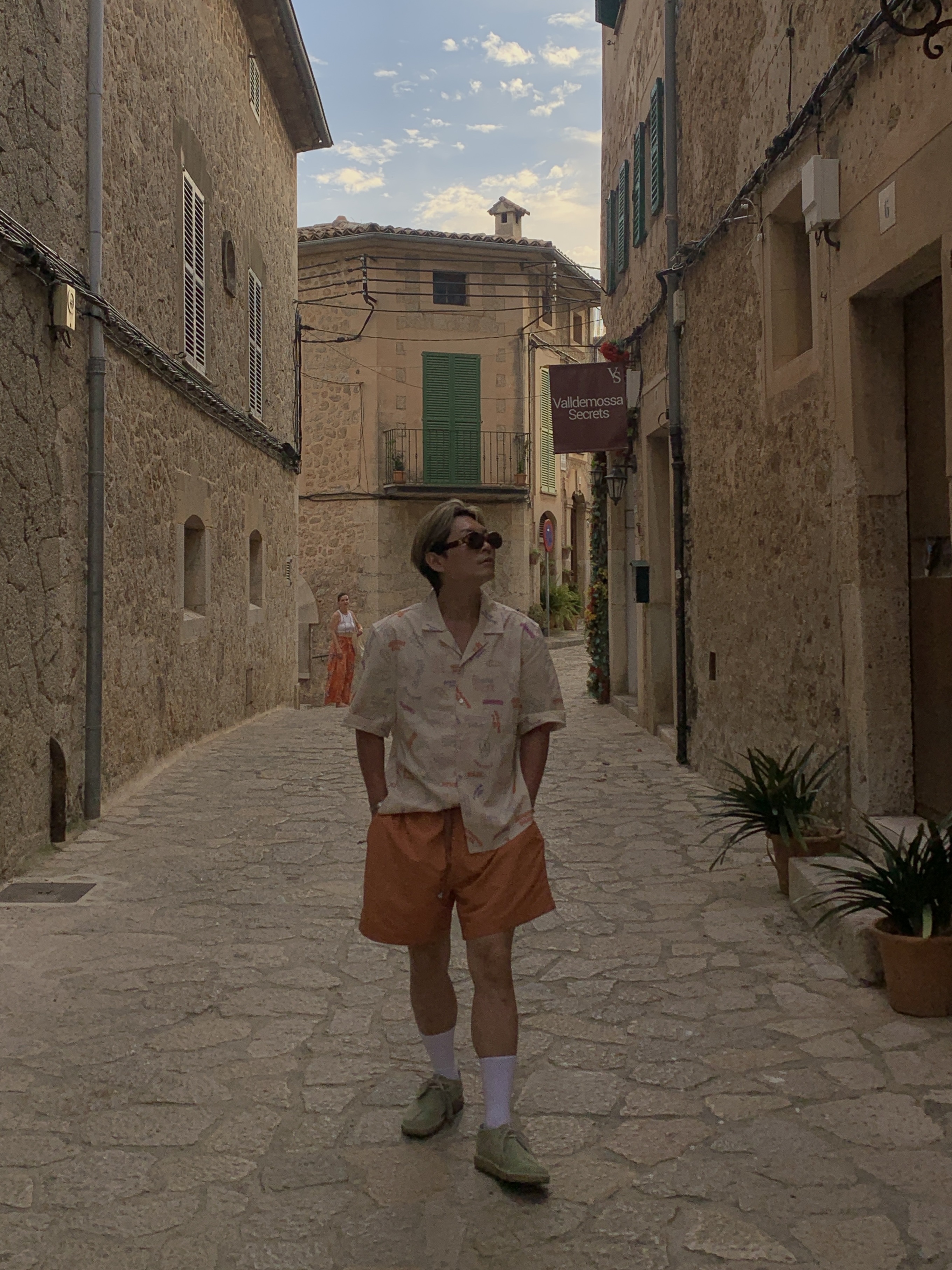 Nike NRG ACG Trail Shorts Rust Oxide - Asia, Clarks Desert Trek Suede Sand 착용 스타일 - 1