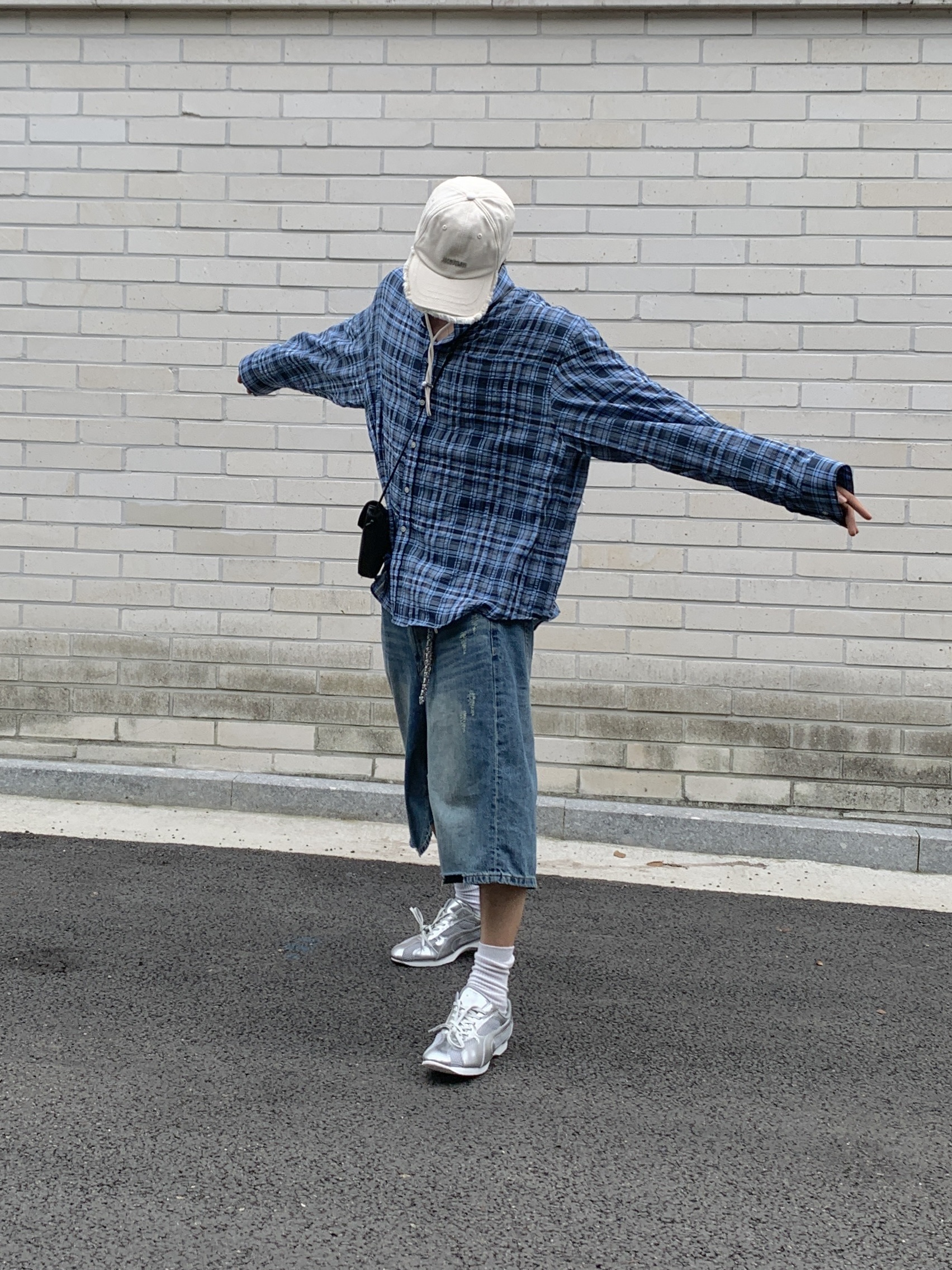 Jacquemus La Casquette Artichaut Fringe Baseball Cap Off White 착용 스타일 - 3