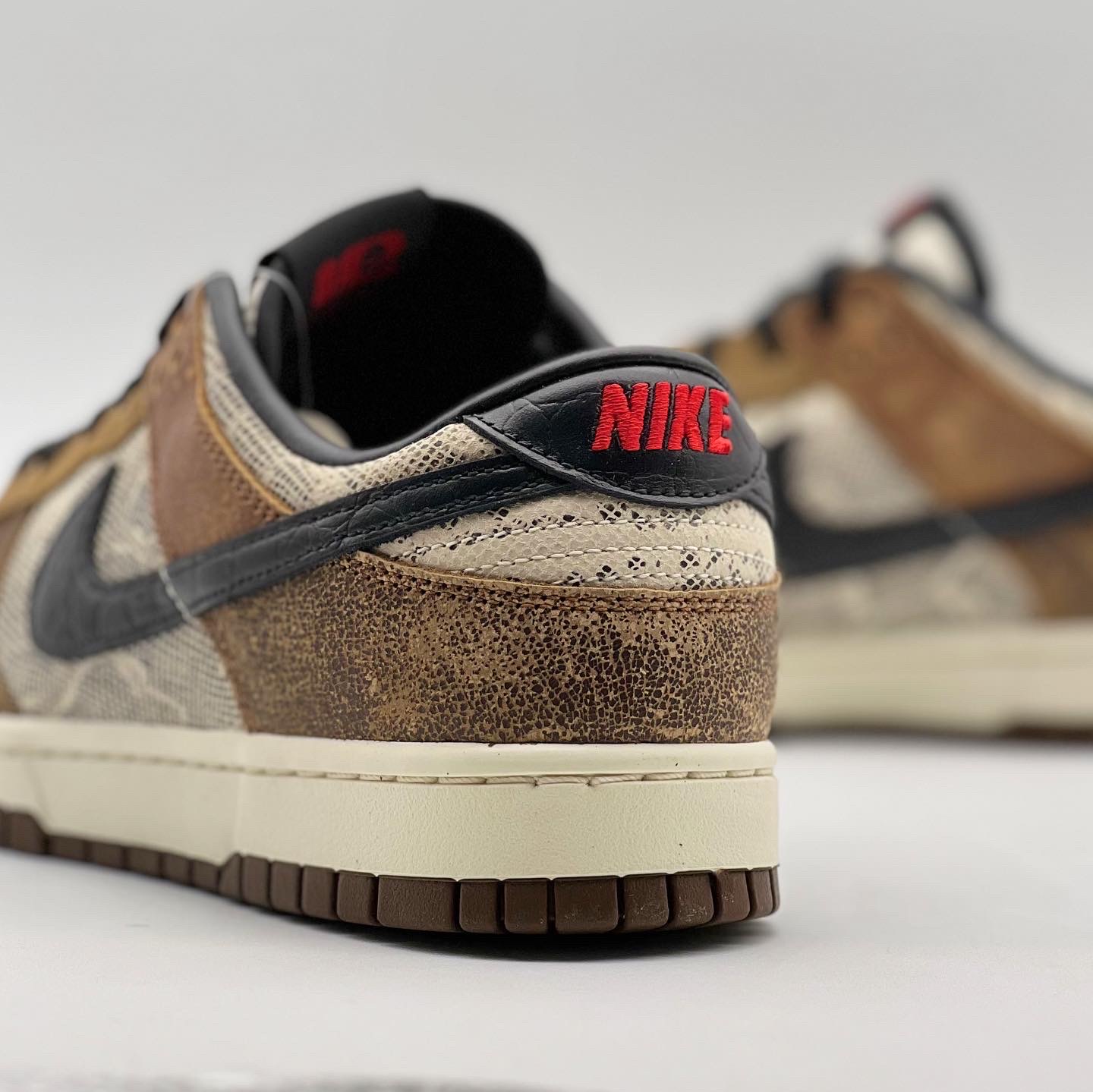 Nike Dunk Low PRM Head to Head 착용 스타일 - 3