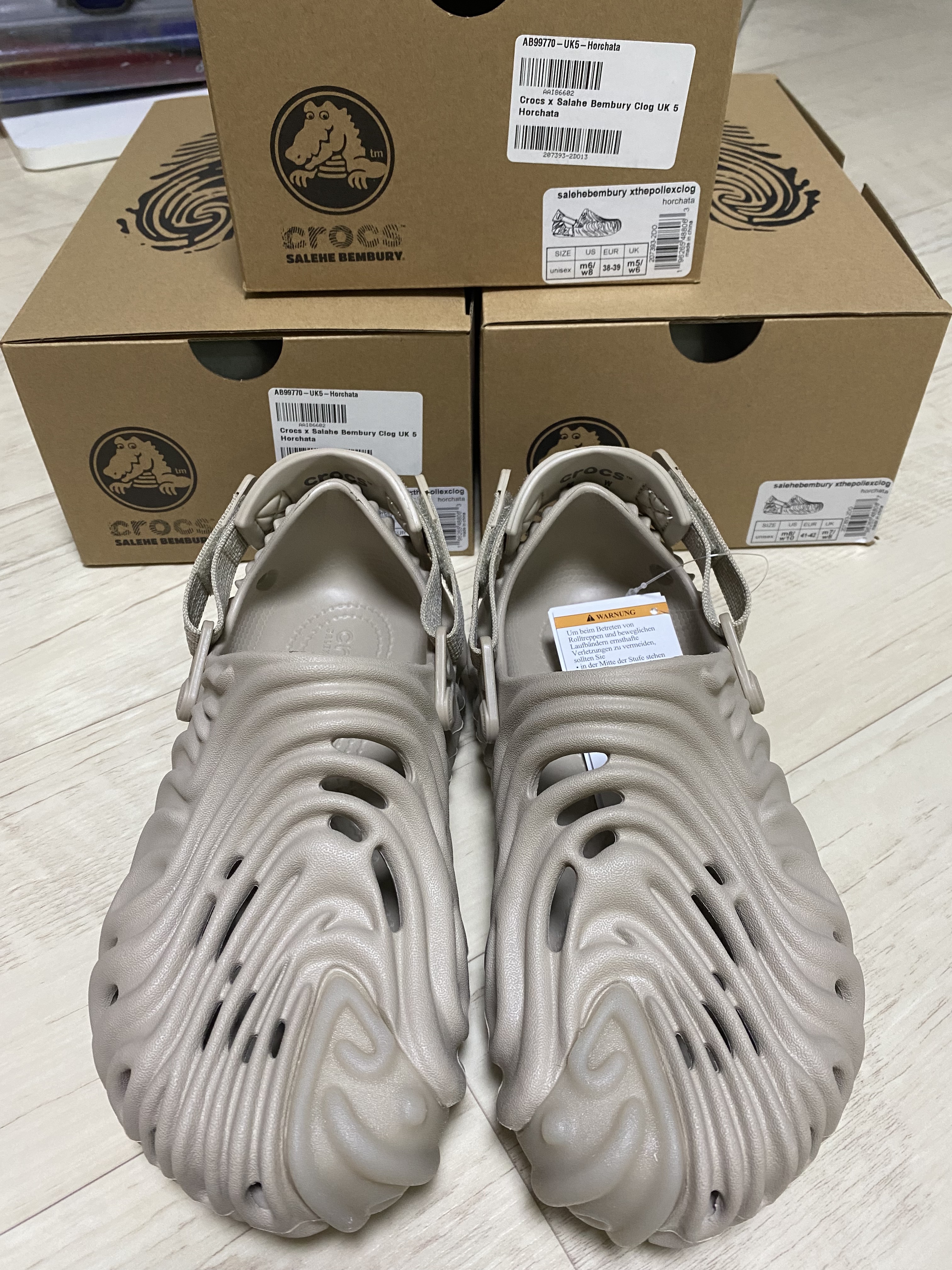 Crocs x Salehe Bembury Pollex Clog Horchata 착용 스타일