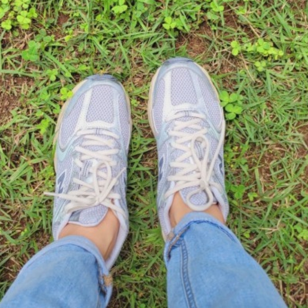 New Balance 530 Vintage Metallic Silver 착용 스타일