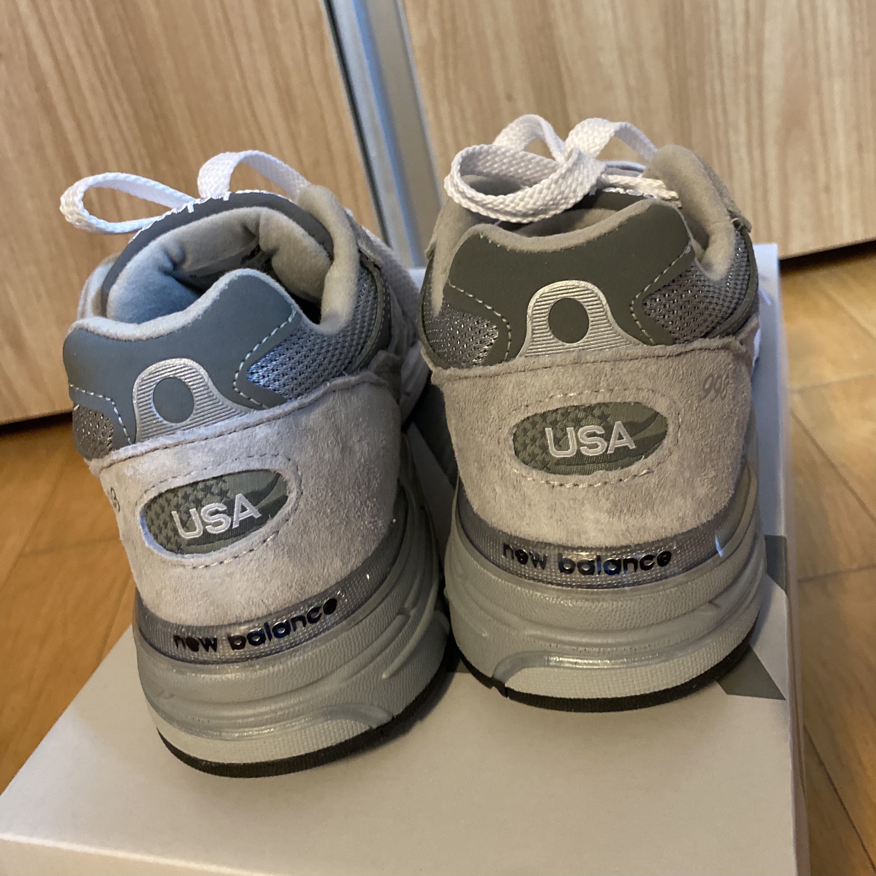 (W) New Balance 993 Made in USA Grey - B Standard 착용 스타일 - 2