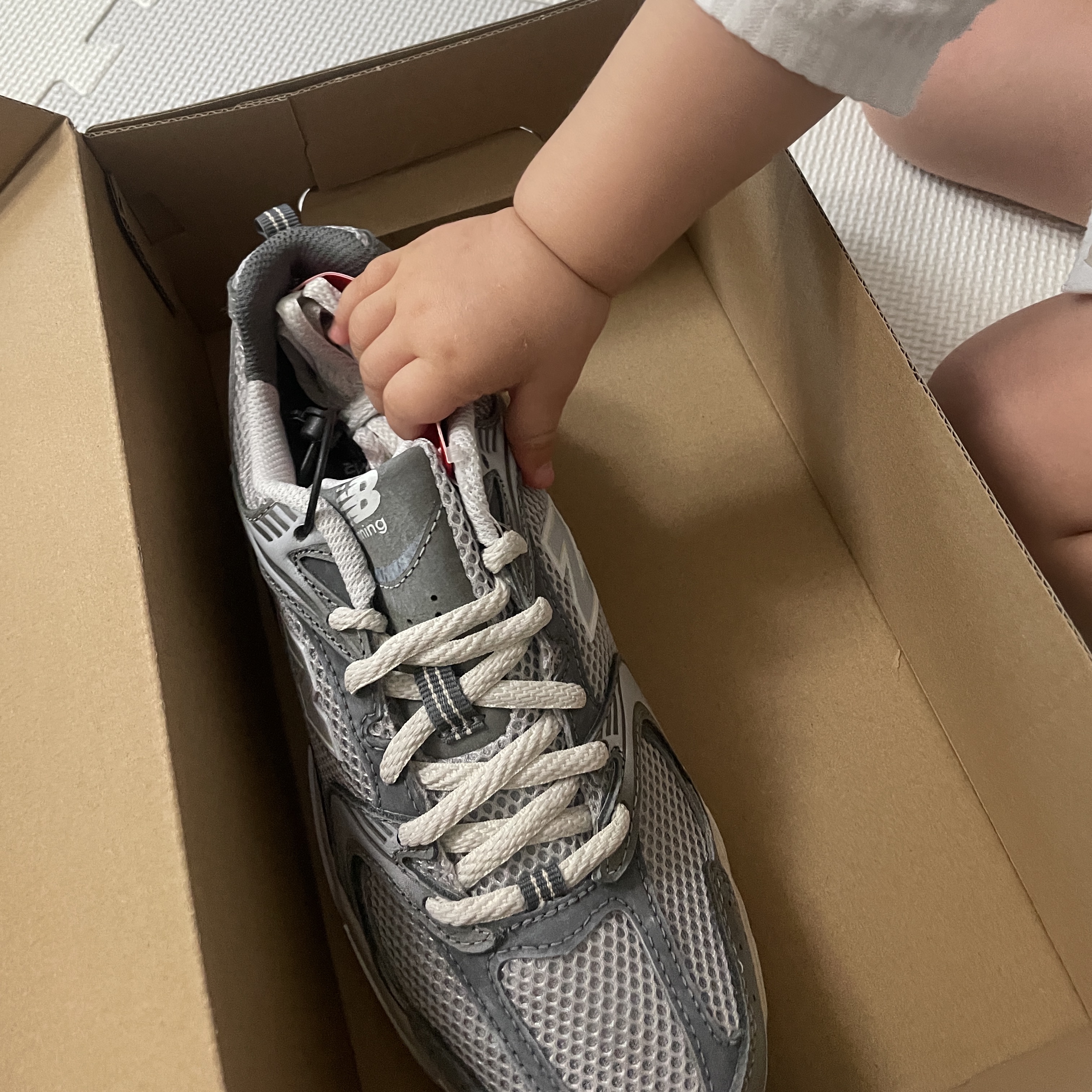 New Balance 530 Premium Vintage Grey Matter 착용 스타일 - 4