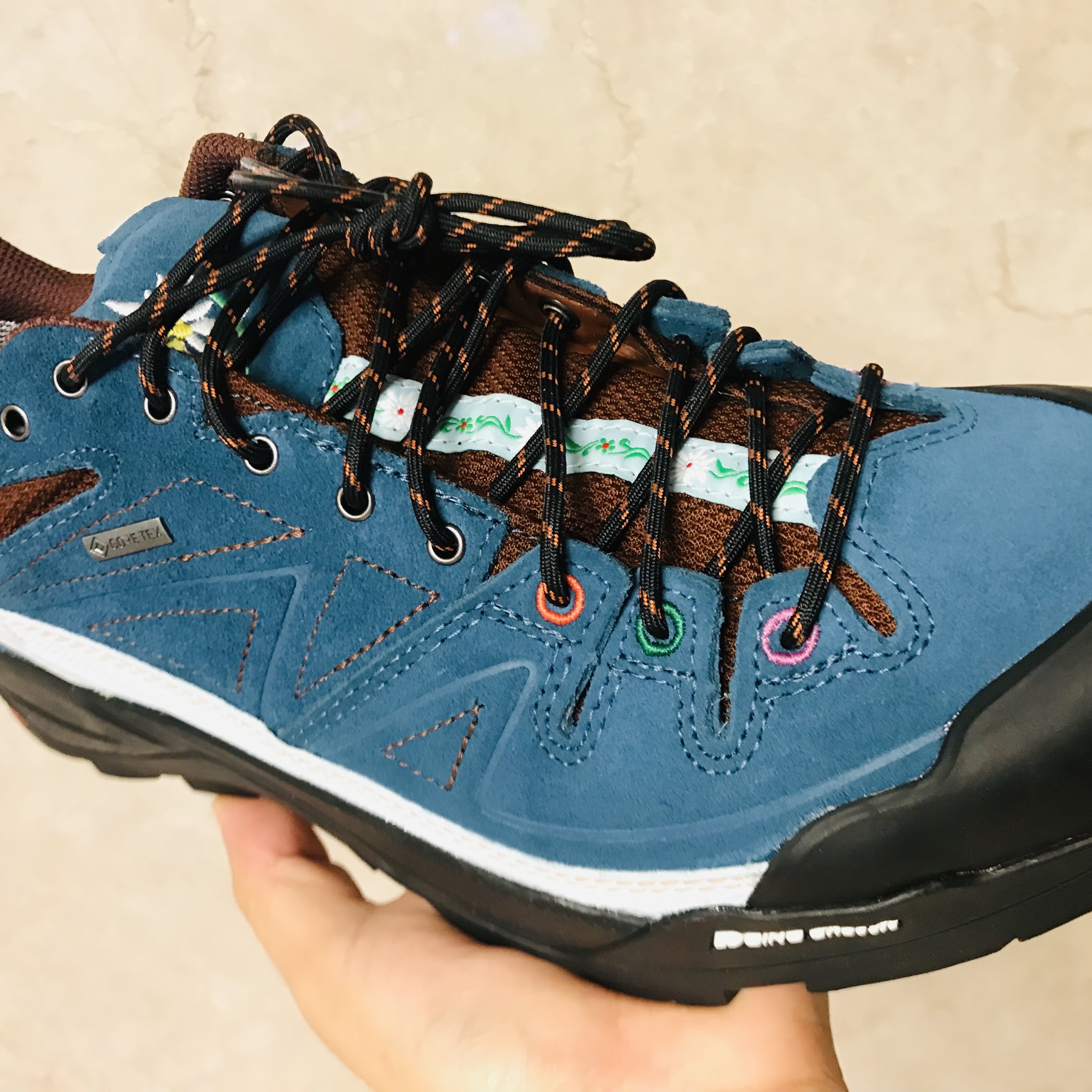 Salomon x The Broken Arm X-Desalpes GTX for TBA Blue 착용 스타일