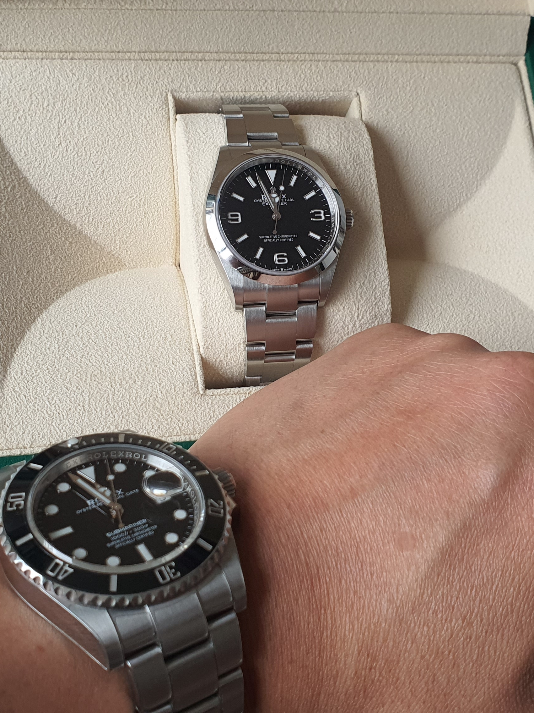 Rolex Explorer 36mm 124270 Black Oyster 착용 스타일