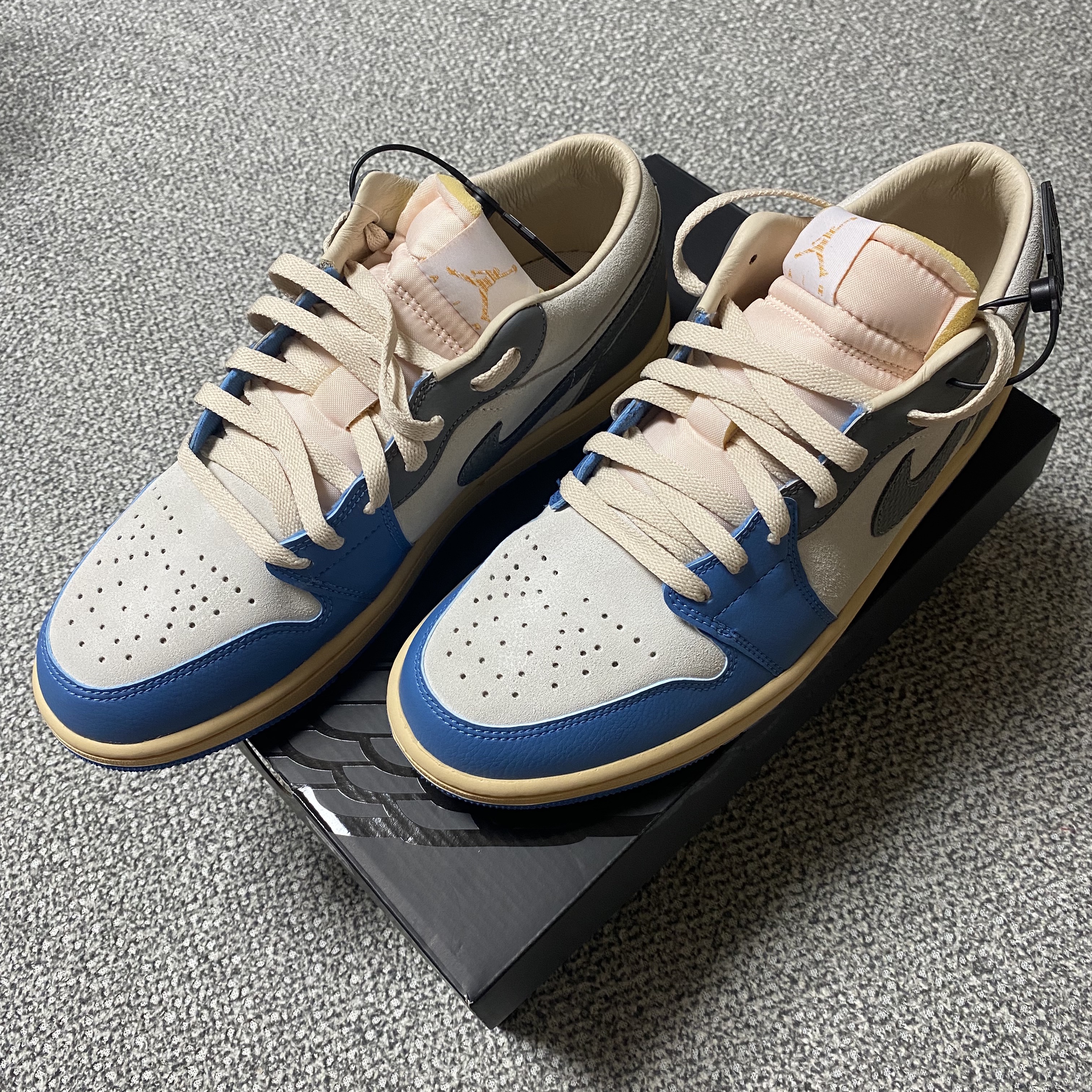 Jordan 1 Low SE Tokyo 96 착용 스타일 - 5
