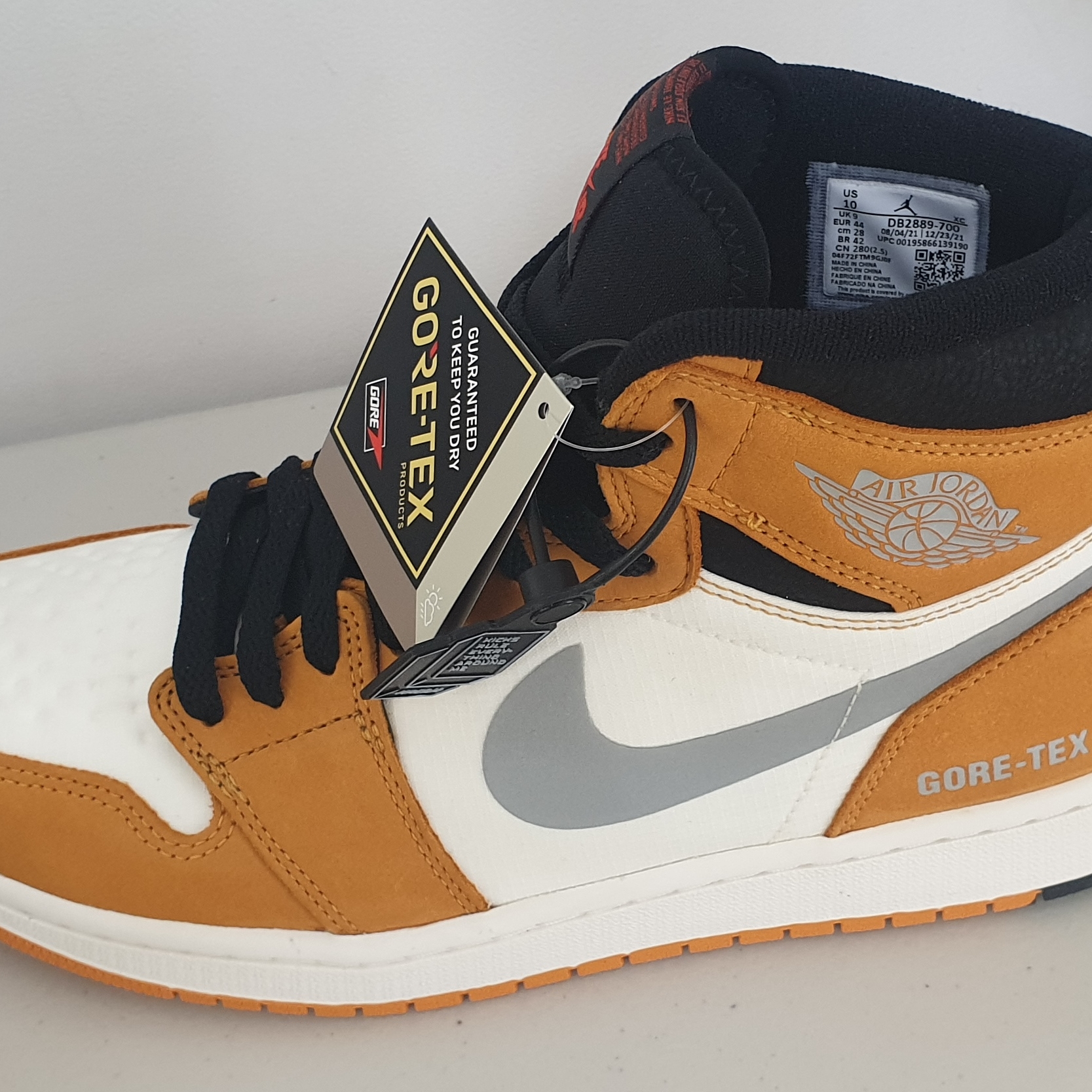 Jordan 1 Element Gore-Tex Light Curry 착용 스타일
